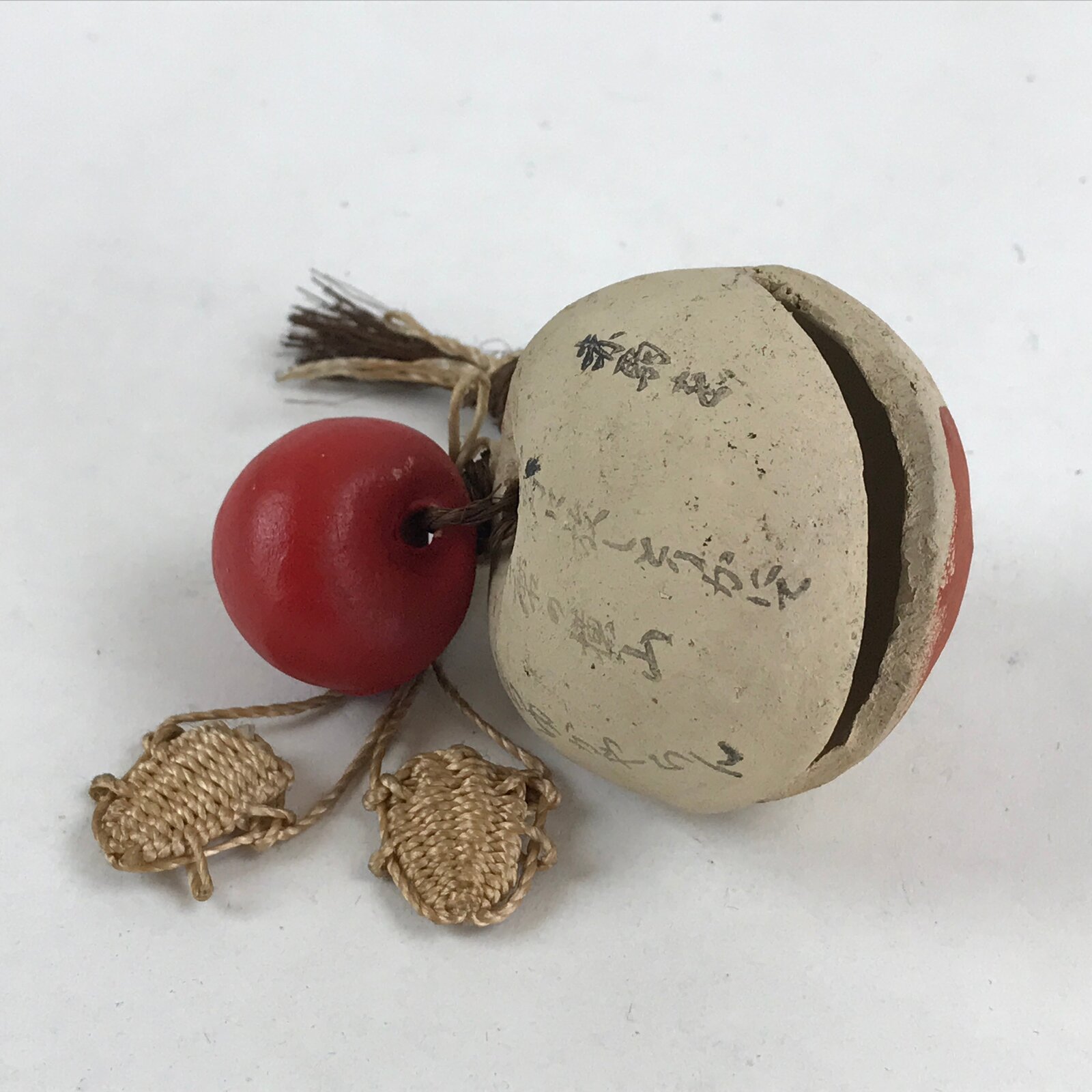 Japanese Clay Bell Dorei Tsuchi-Suzu Vtg Top Kanji White Amulet DR480