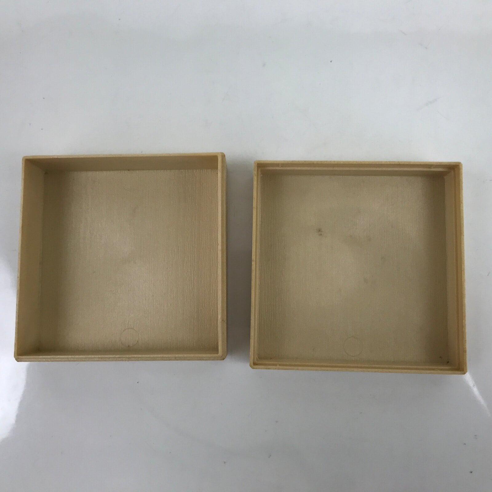 Japanese Drinking Sake Cup Vtg Gold Replica Sakazuki w/Box w/Stand JK757