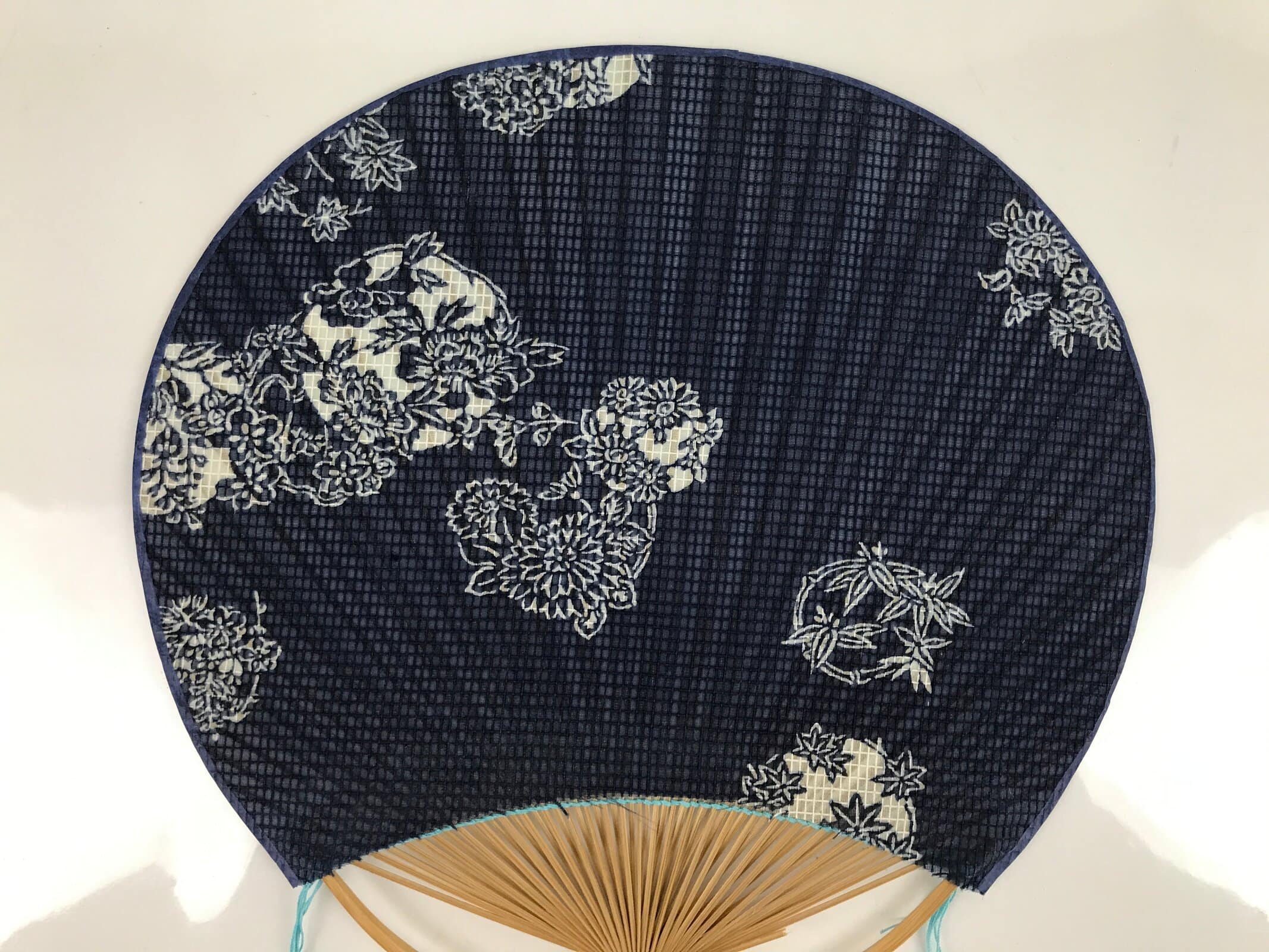 Japanese Fabric Fan Uchiwa Vtg Bamboo Round Paper Back Seasonal Flower Blue U136