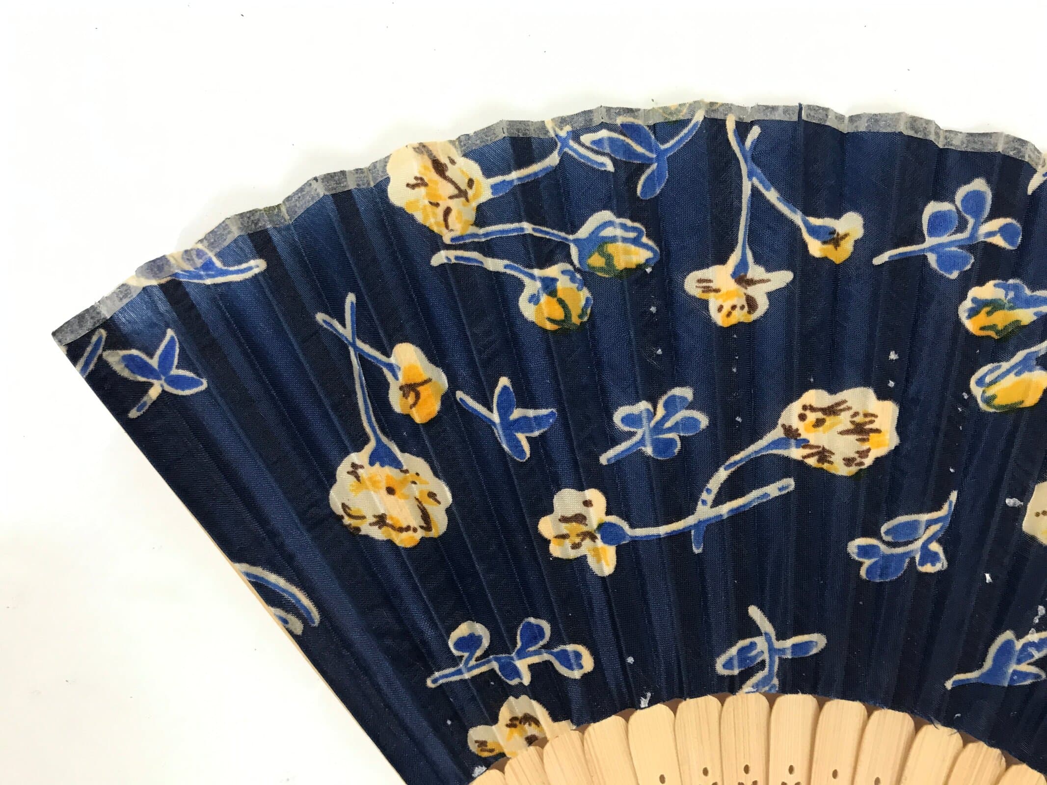 Japanese Fabric Folding Fan Sensu Vtg Bamboo Frame Navy Blue Yellow Flower 4D919