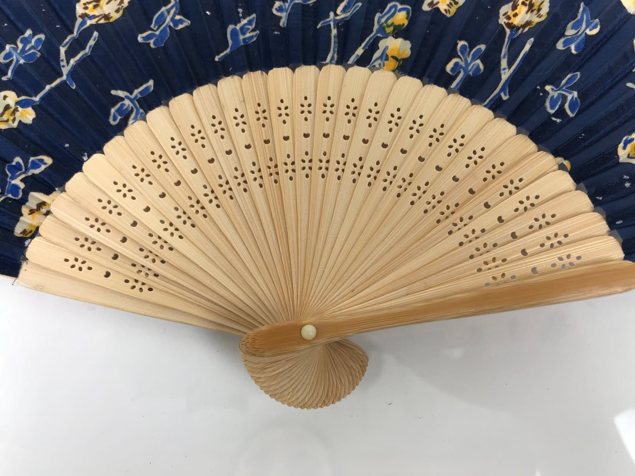 Japanese Fabric Folding Fan Sensu Vtg Bamboo Frame Navy Blue Yellow Flower 4D919