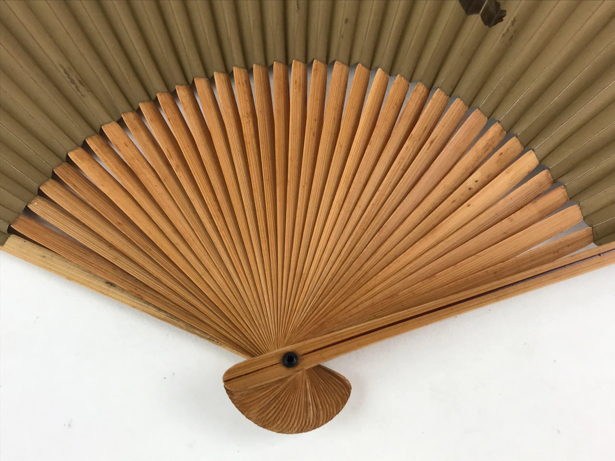 Japanese Folding Fan Sensu Bamboo Frame Mountain Brown Kanji Orange Seal 4D677