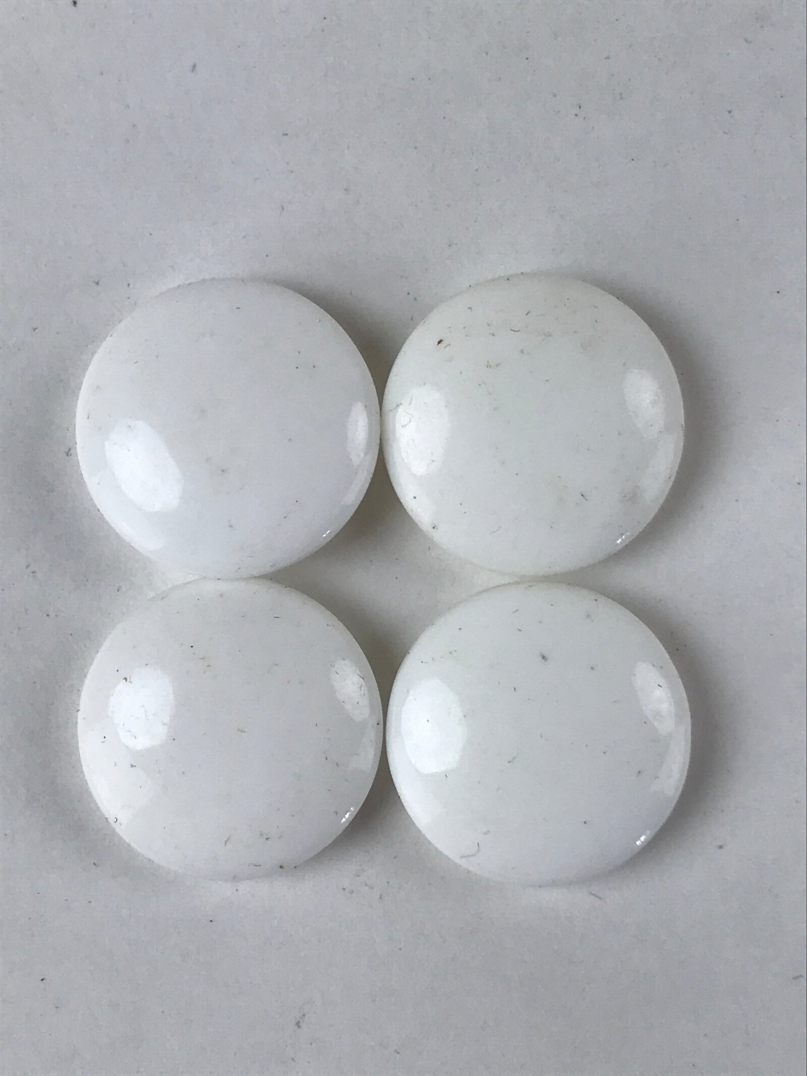 Japanese Go Stone Goishi Game Pieces Vtg Igo Brown Wooden Bowls Glass GO88