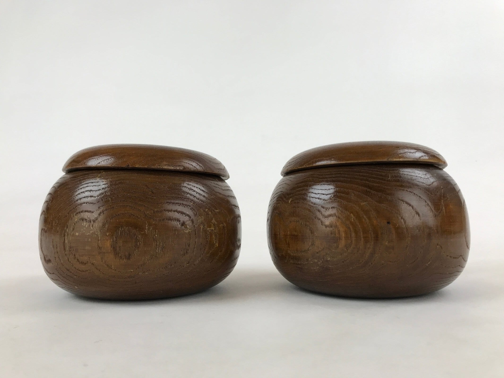 Japanese Go Stone Goishi Game Pieces Vtg Igo Brown Wooden Bowls Shell GO90
