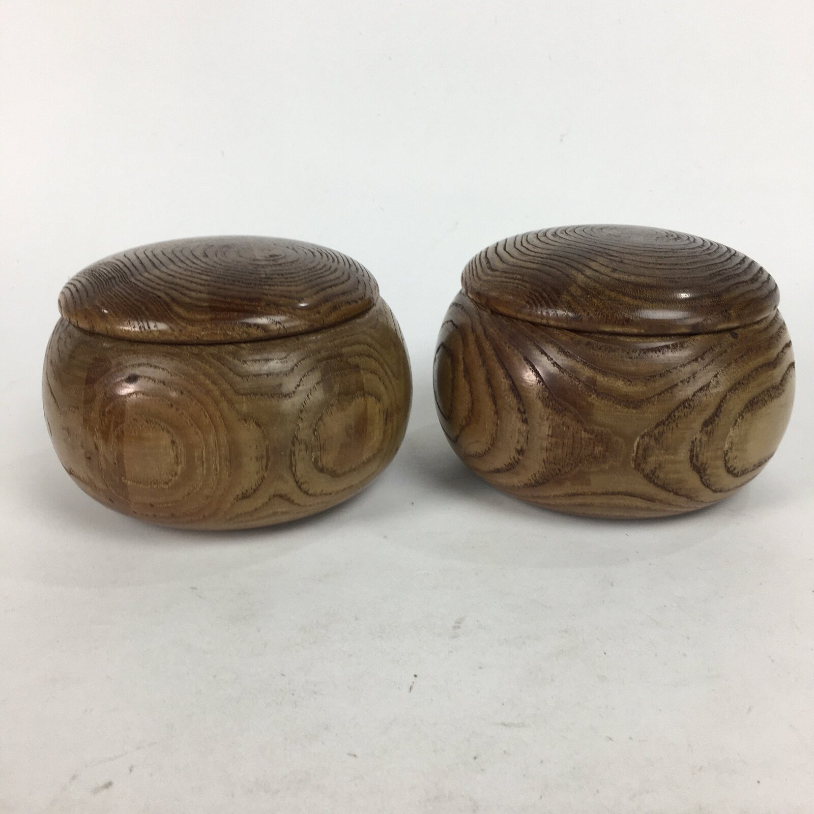 Japanese Go Stone Vtg Goishi Game Piece Set Brown Bowl Black White GO66