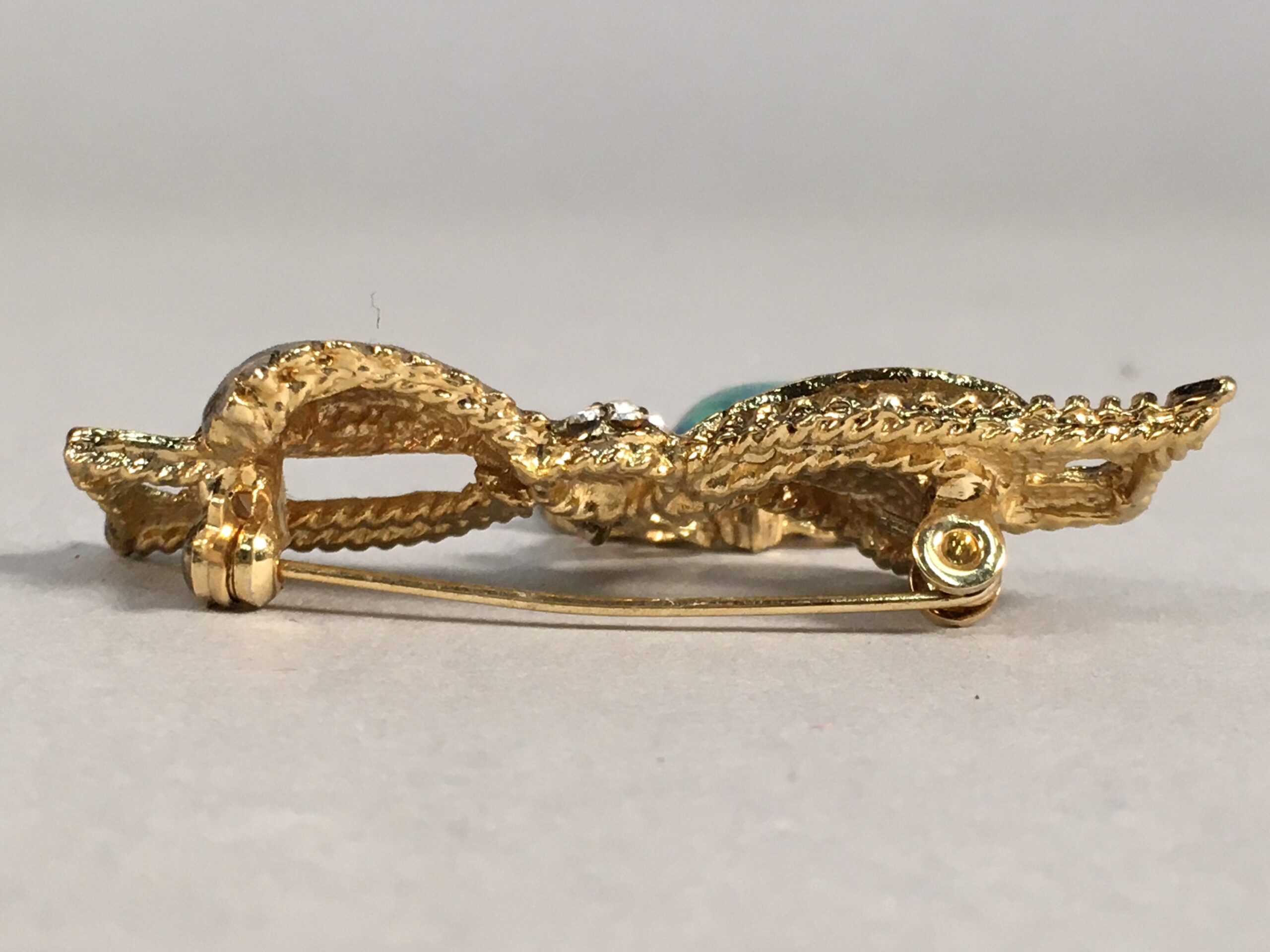 Japanese Green Opal Oval Glass Brooch Metal Ribbon Vtg Bijou Pin Gold JK41