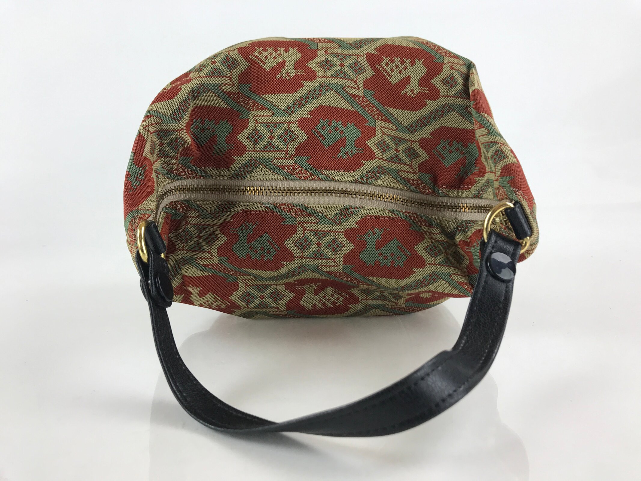 Japanese Handbag Type Portable Chair Kanza Koshikake Lightweight Resin KB62