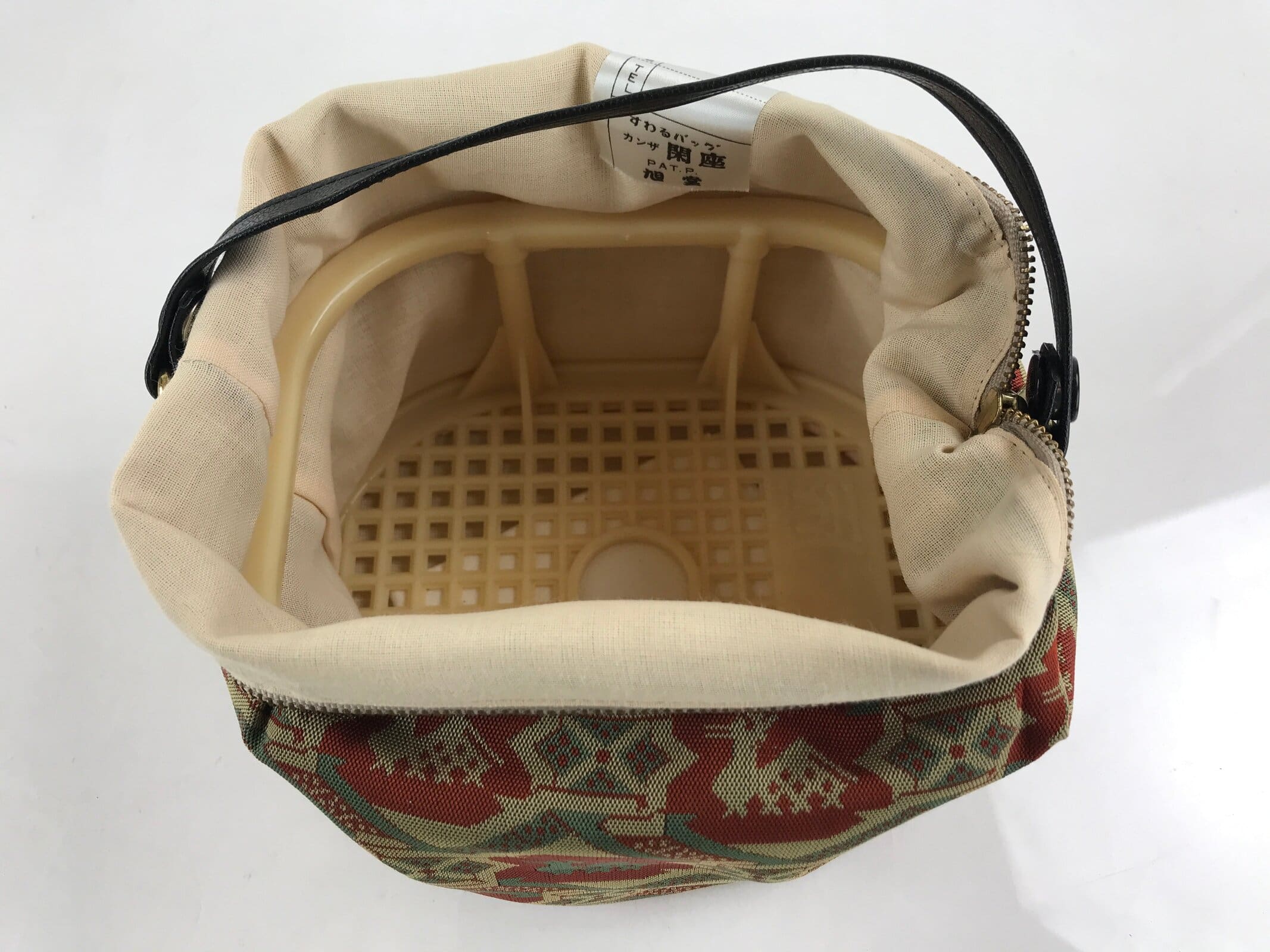 Japanese Handbag Type Portable Chair Kanza Koshikake Lightweight Resin KB62