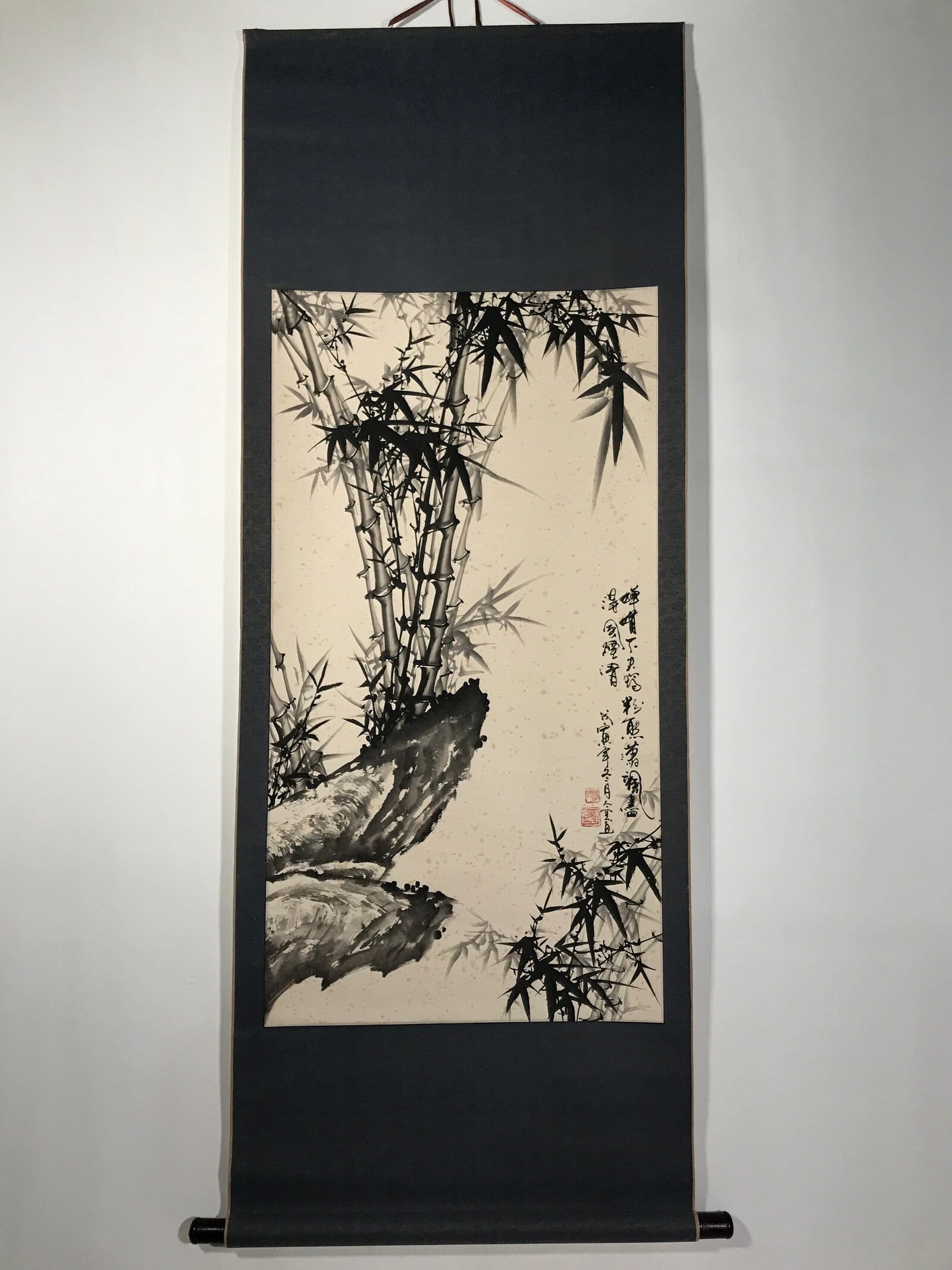 Japanese Hanging Scroll Kakejiku Vtg Bamboo Stem Leaves Mountain Black Ink KJ91