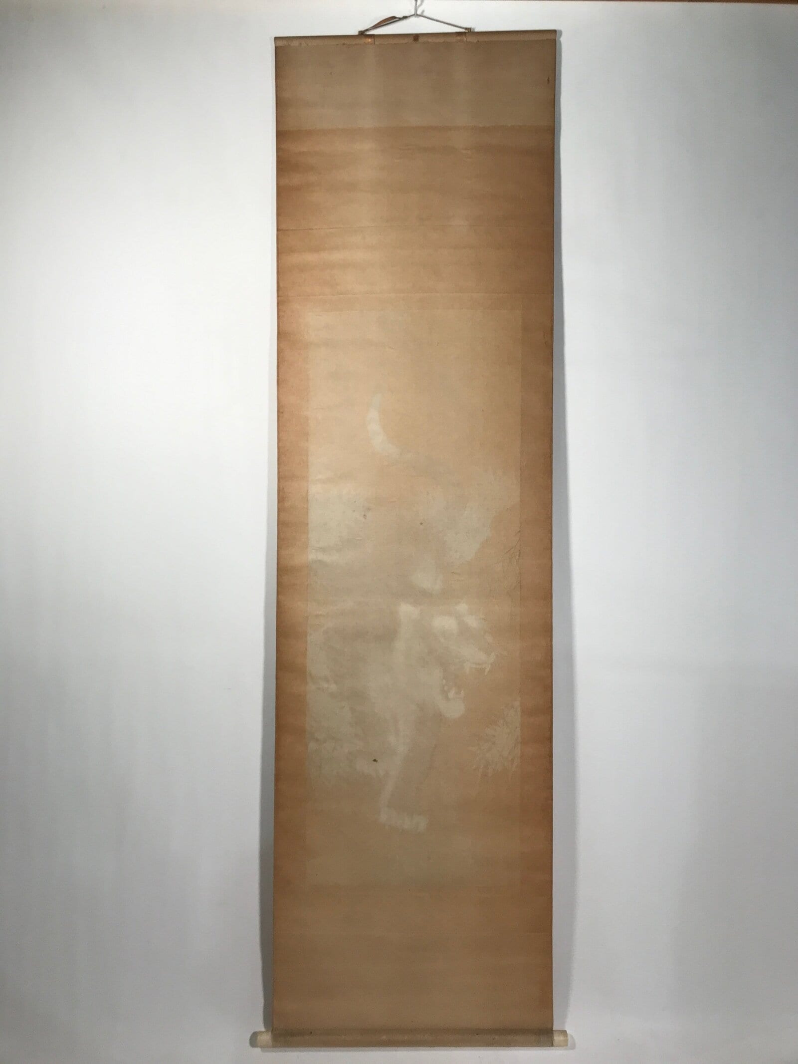 Japanese Hanging Scroll Kakejiku Vtg Fierce Tiger Orange Black Mountain Ink KJ90