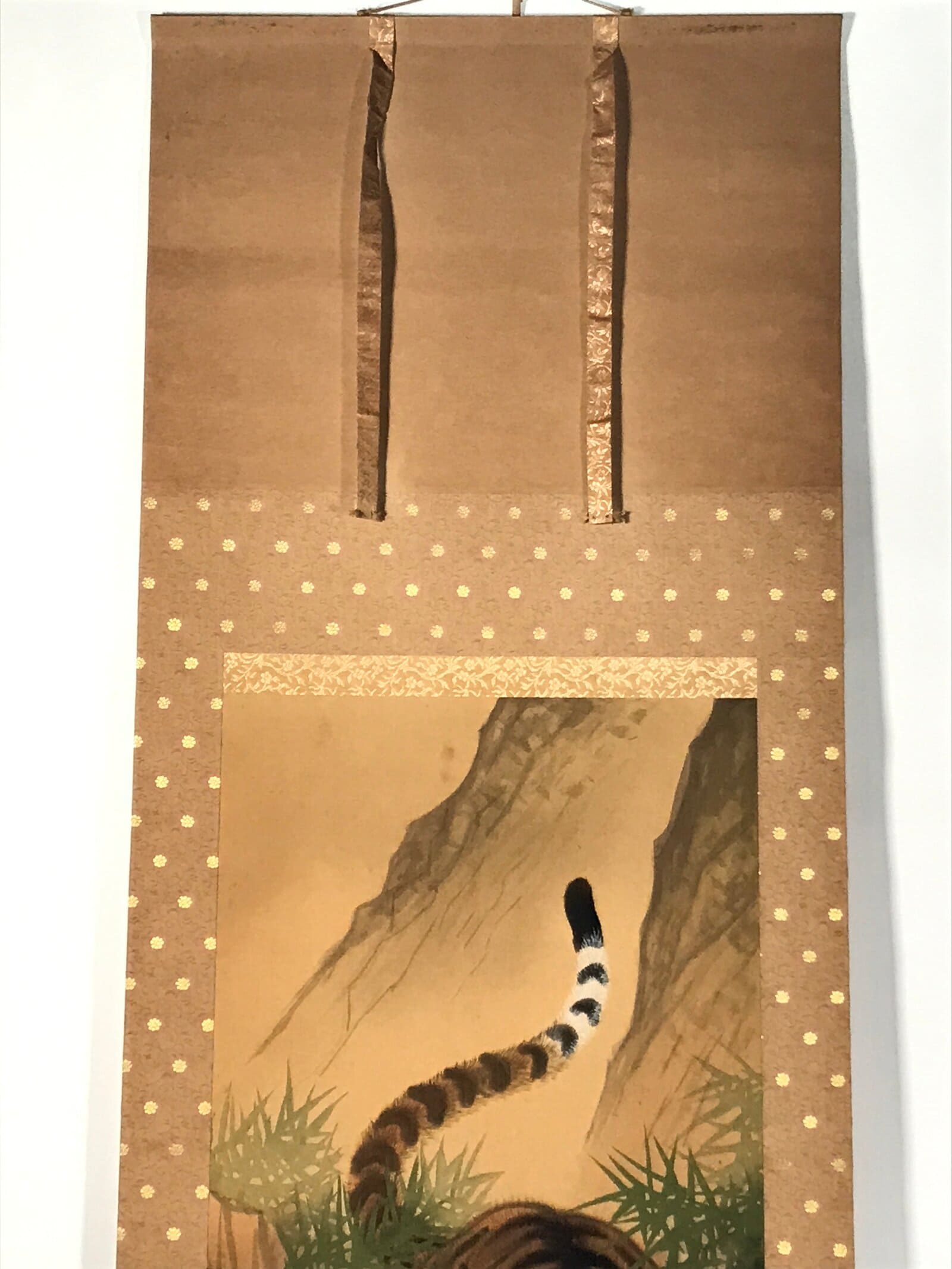 Japanese Hanging Scroll Kakejiku Vtg Fierce Tiger Orange Black Mountain Ink KJ90