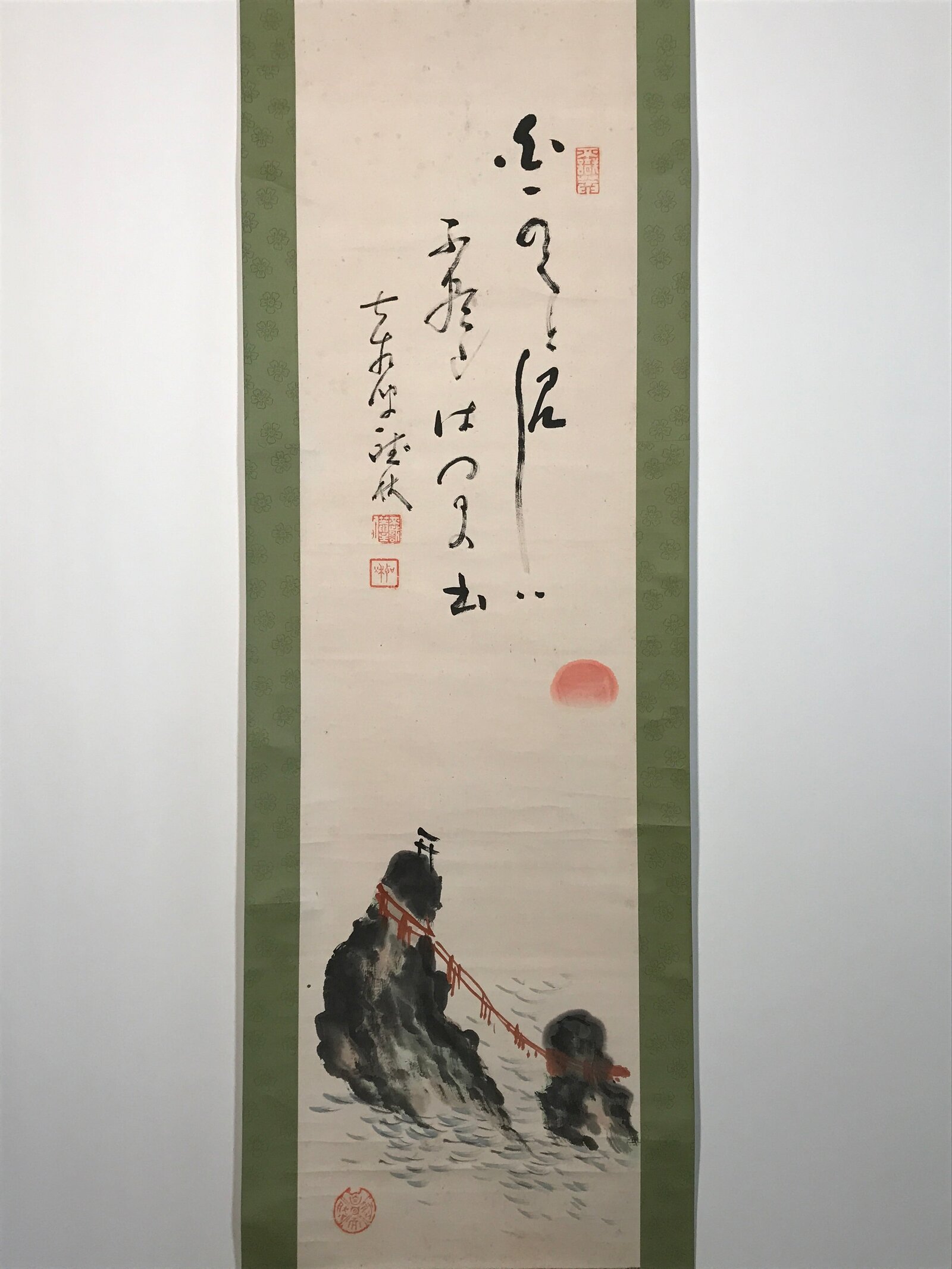 Japanese Hanging Scroll Meotoiwa Rocks Sunrise Futami Kakejiku Kakemono SC803