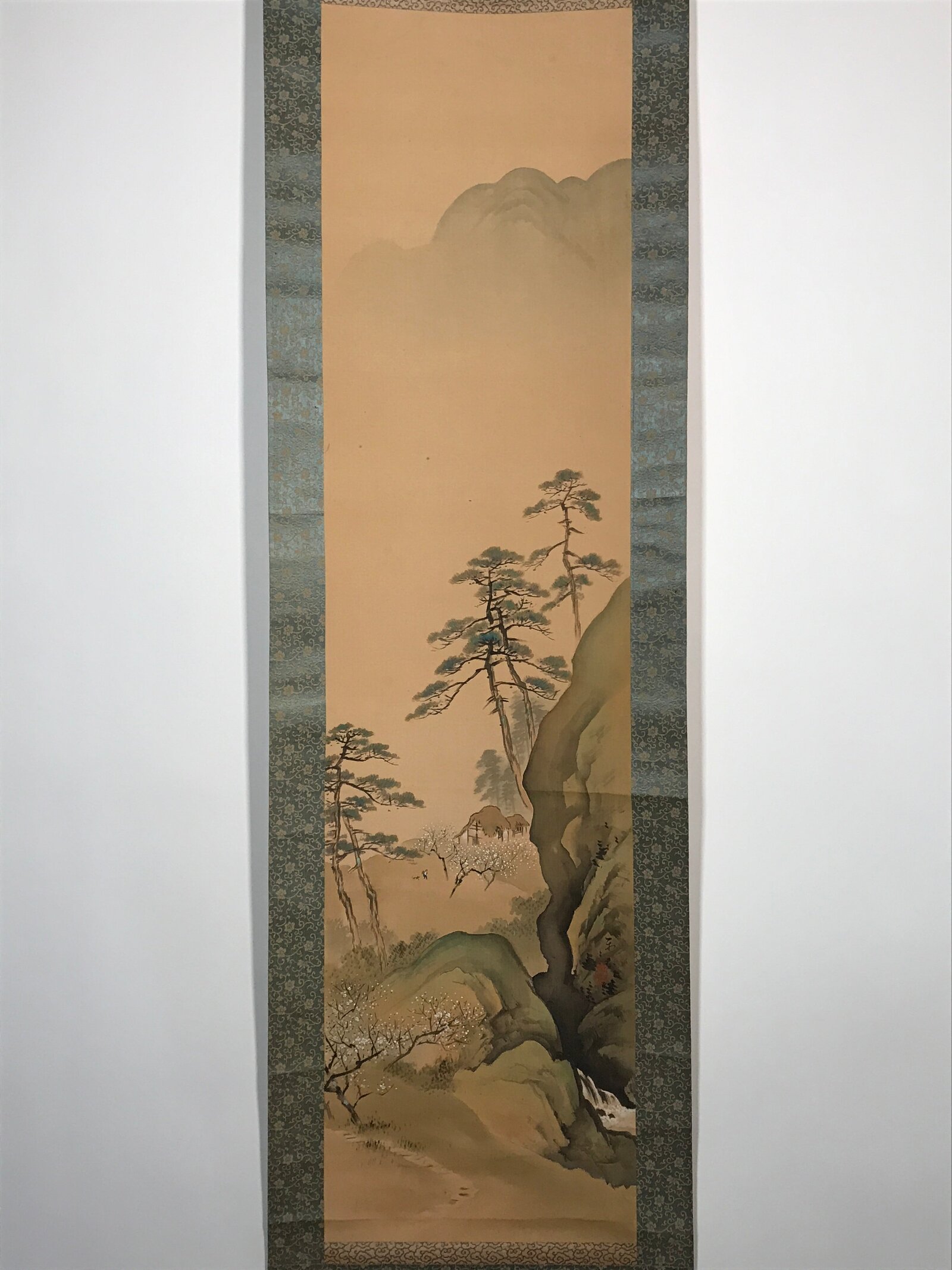 Japanese Hanging Scroll Spring Mountain Village Picture Kakejiku Kakemono SC795