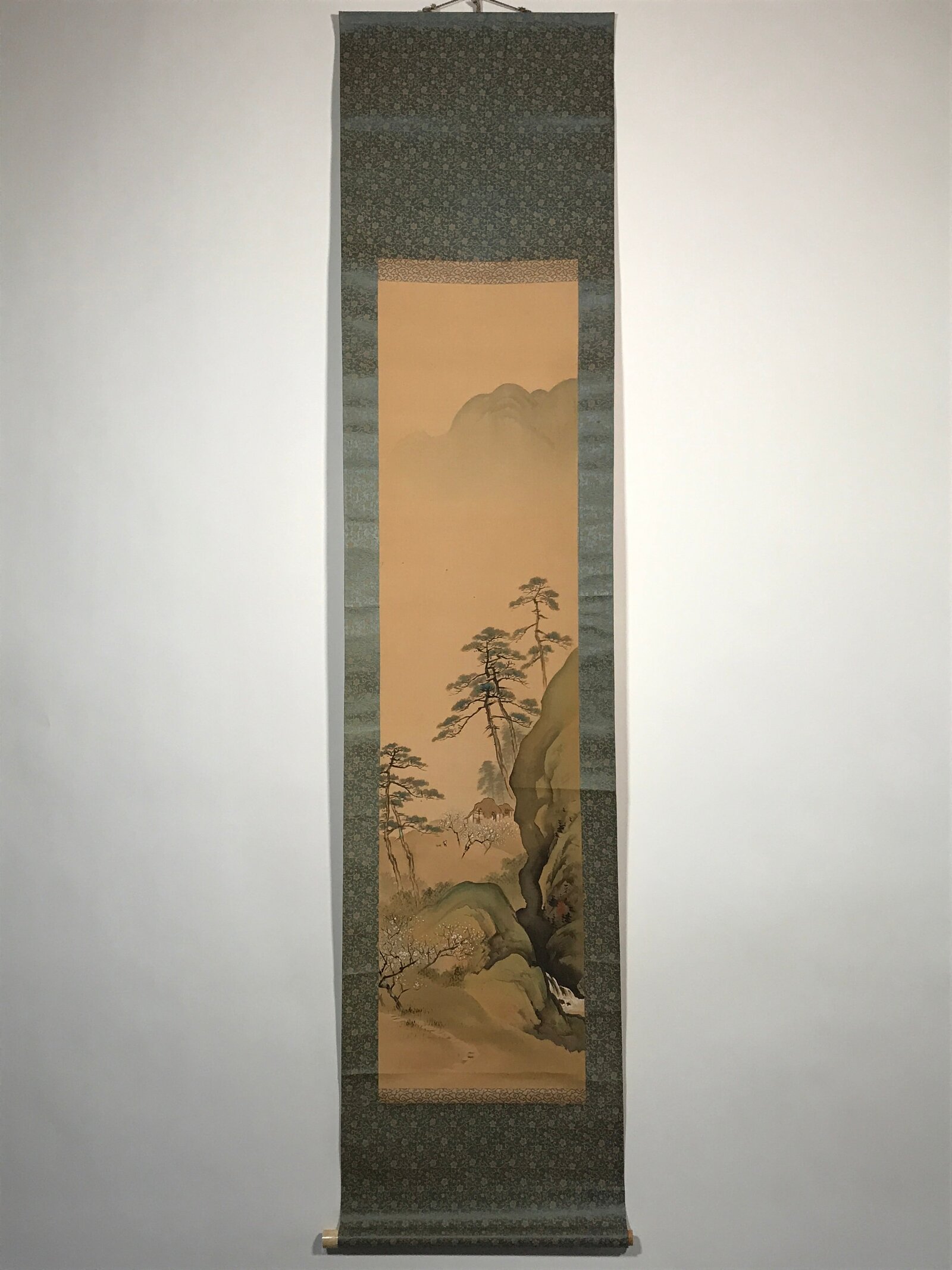 Japanese Hanging Scroll Spring Mountain Village Picture Kakejiku Kakemono SC795