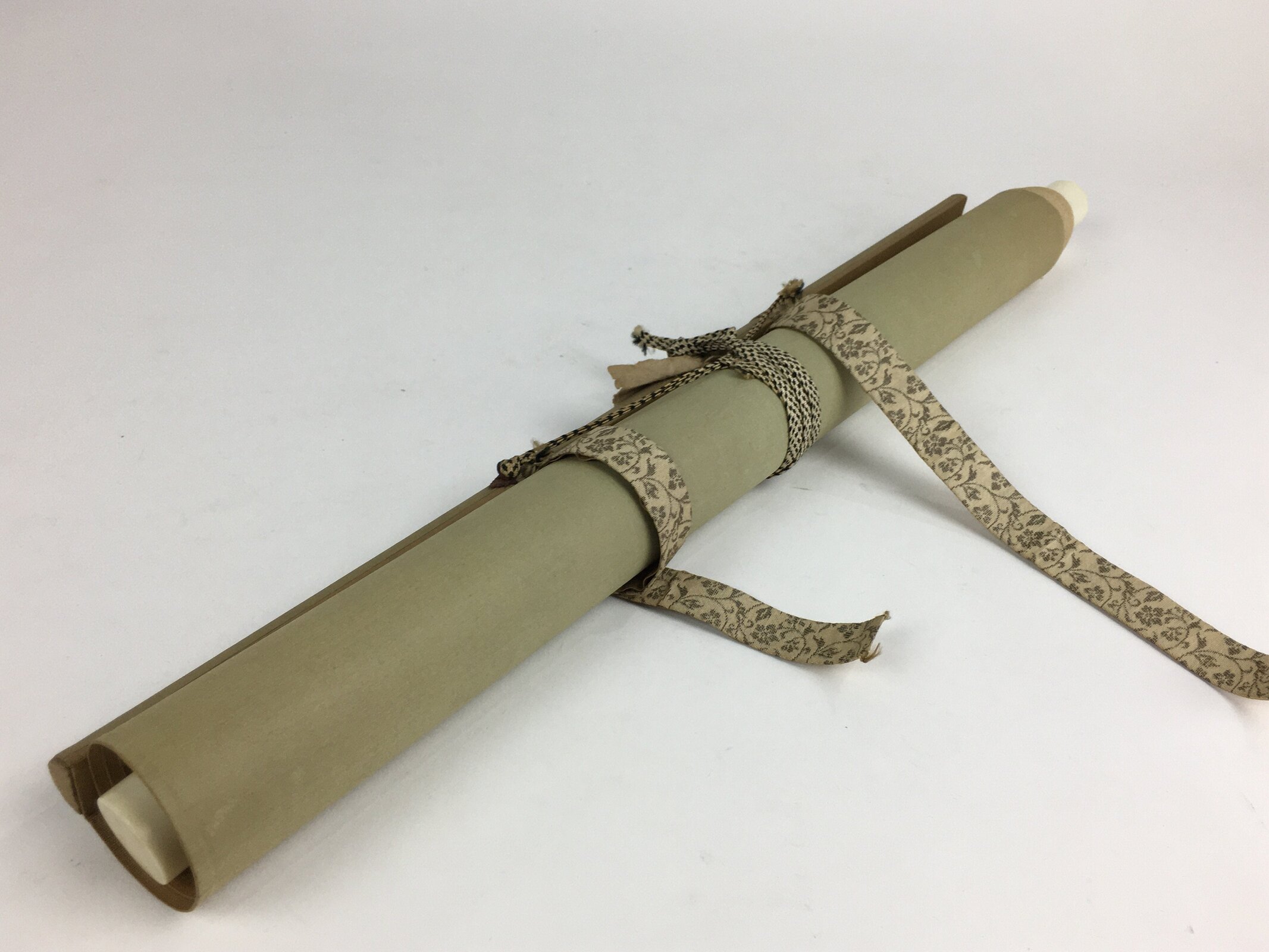 Japanese Hanging Scroll Vtg Kakejiku Kakemono Painting Snow Mountain SC601