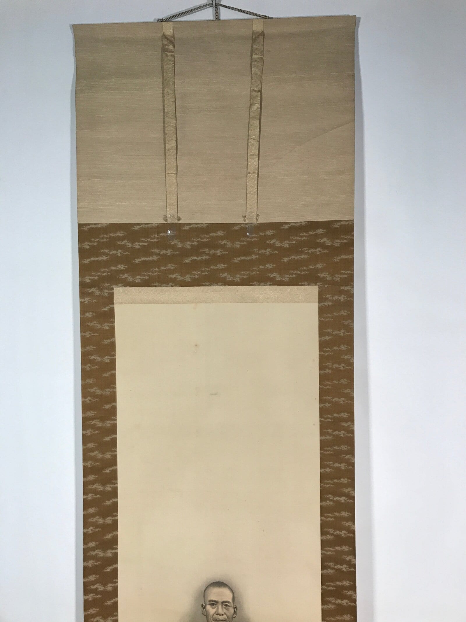 Japanese Hanging Scroll Vtg Kakejiku Portrait Man Sitting Kimono Medals KJ58