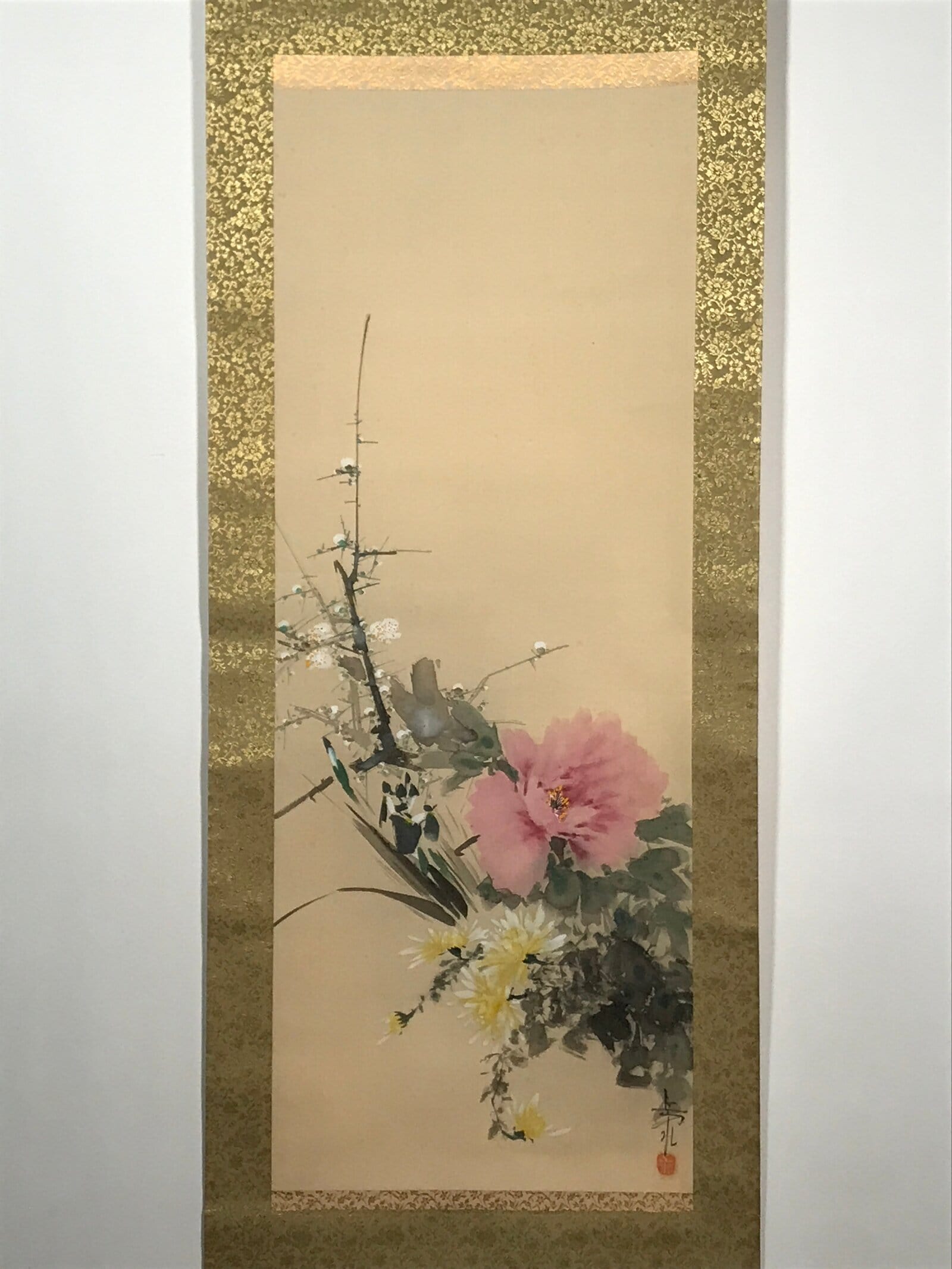 Japanese Hanging Scroll Vtg Three Flowers Pink Yellow White Kakejiku SC852