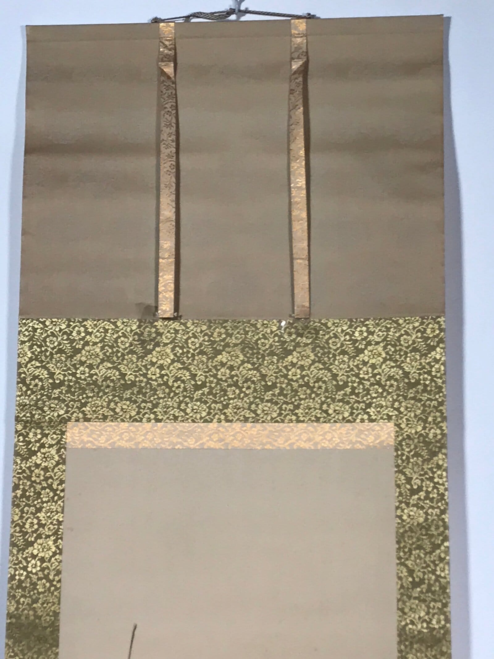 Japanese Hanging Scroll Vtg Three Flowers Pink Yellow White Kakejiku SC852