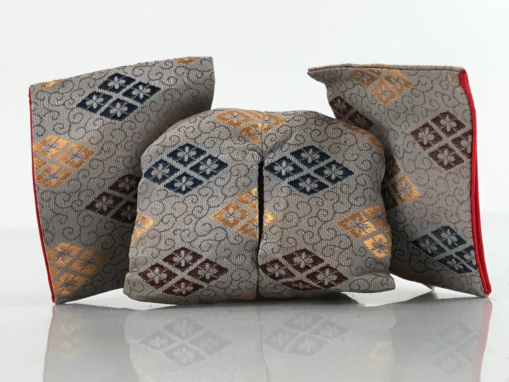 Japanese Hina Doll Girls Day Festival Musician Matsuri Wood Silk Kimono ID569