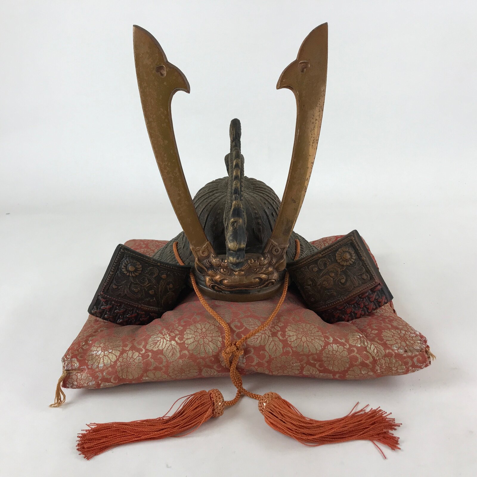 Japanese Iron Kabuto Samurai Helmet Display Vtg Yoshitsune Style Okimono ID548