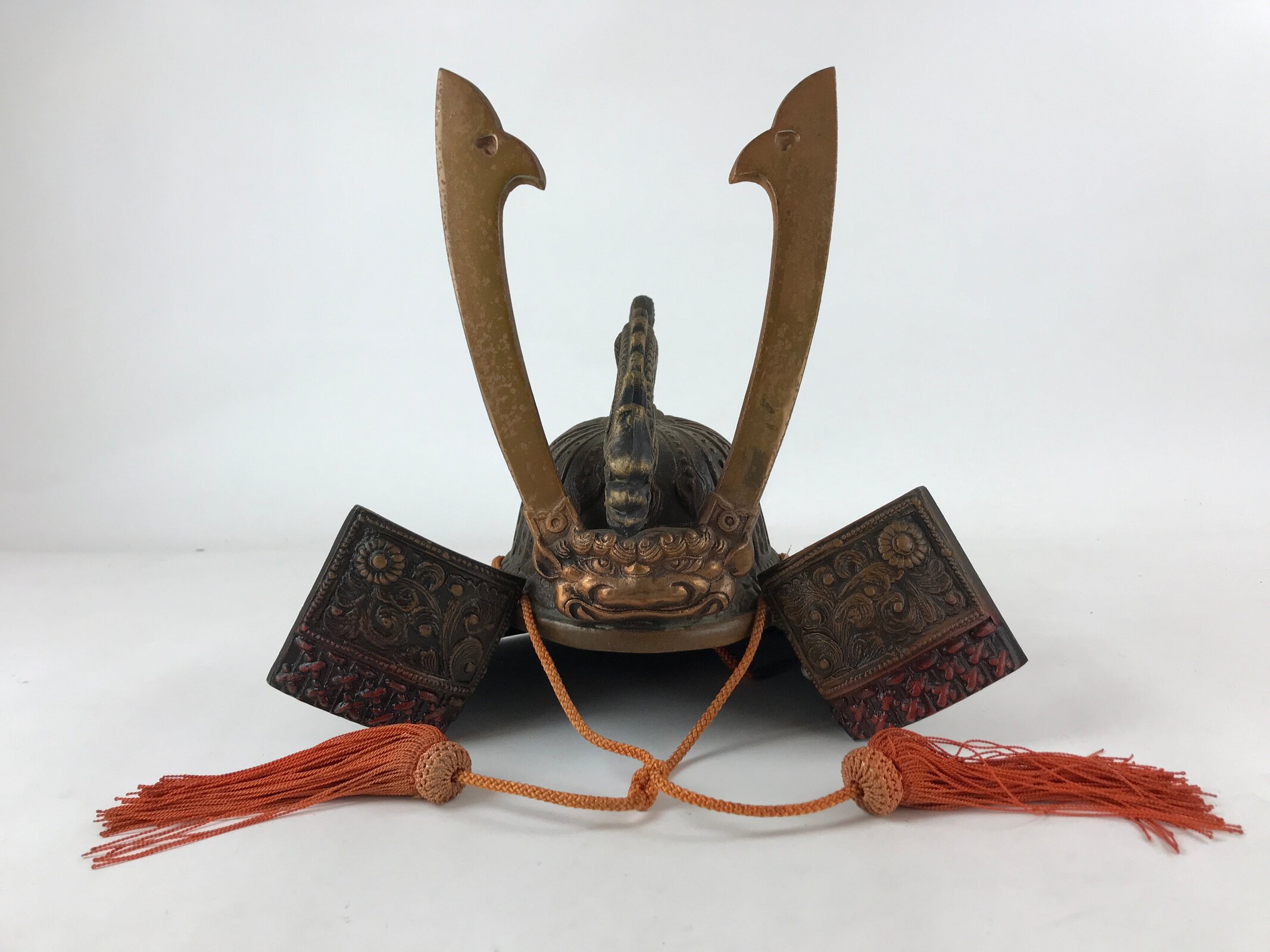 Japanese Iron Kabuto Samurai Helmet Display Vtg Yoshitsune Style Okimono ID548