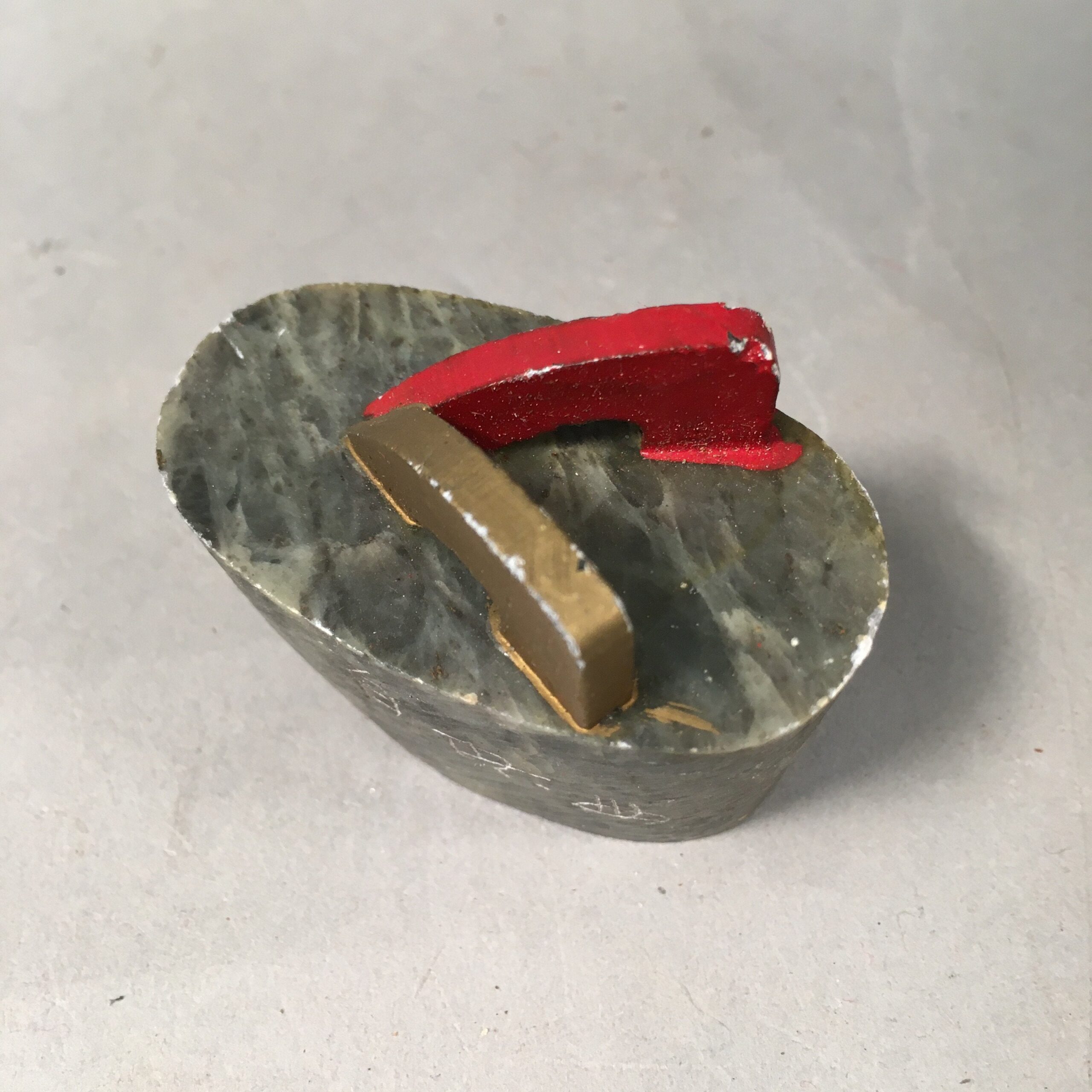 Japanese Kokeshi Doll Vtg Stone Figurine Clog Geta Geisha Shirahama KF404