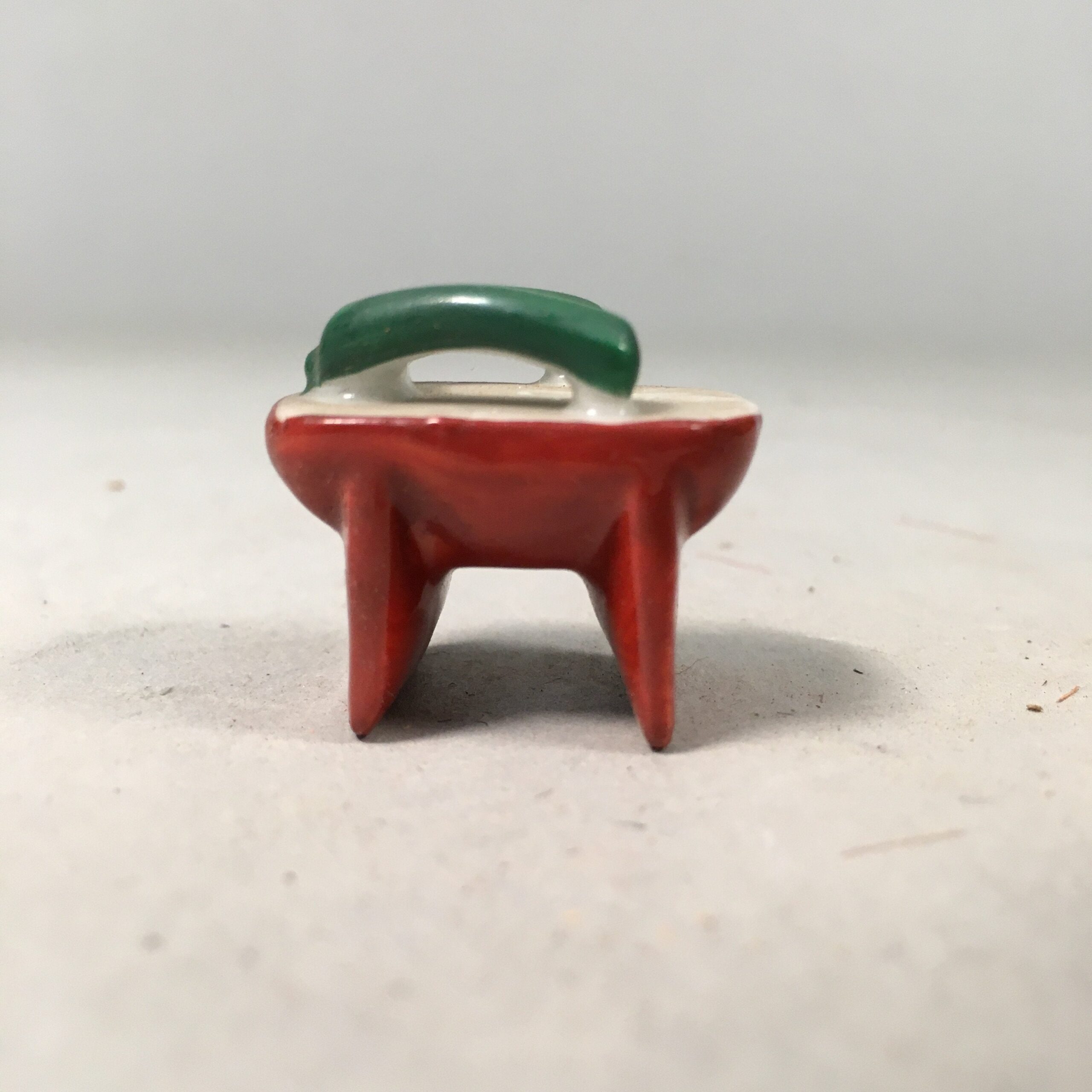 Japanese Kokeshi Doll Vtg Stone Figurine Clog Geta Red Green White KF430
