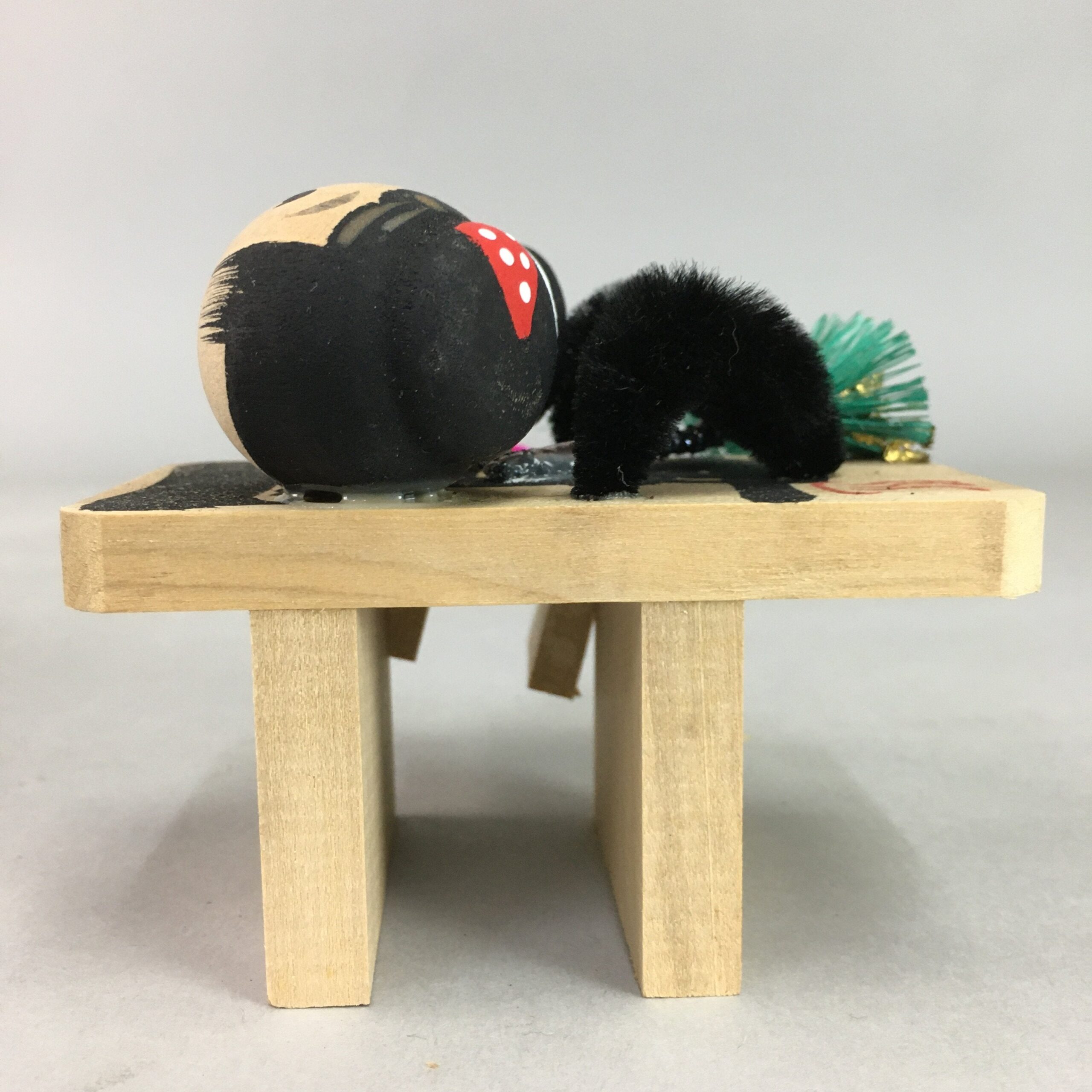 Japanese Kokeshi Doll Vtg Wooden Figurine Geta Clog Boy Girl Hot Spring KF275