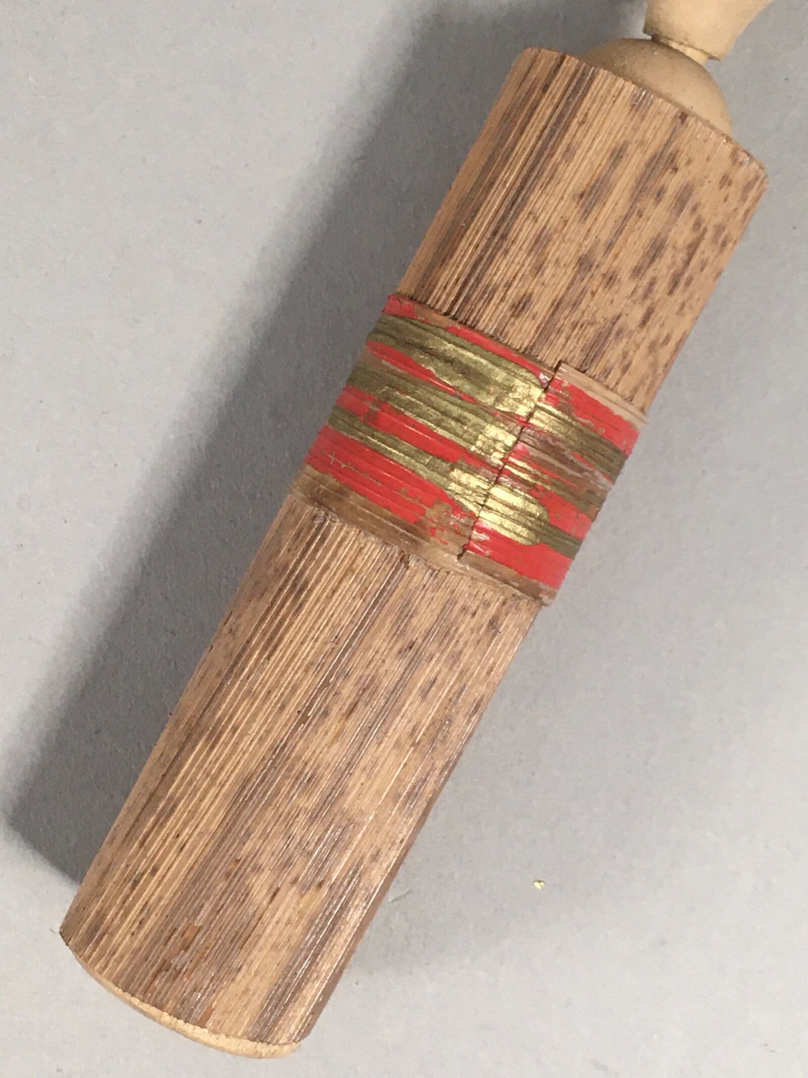 Japanese Kokeshi Doll Vtg Wooden Figurine Wobbly Head Girl Bamboo Peel KF463