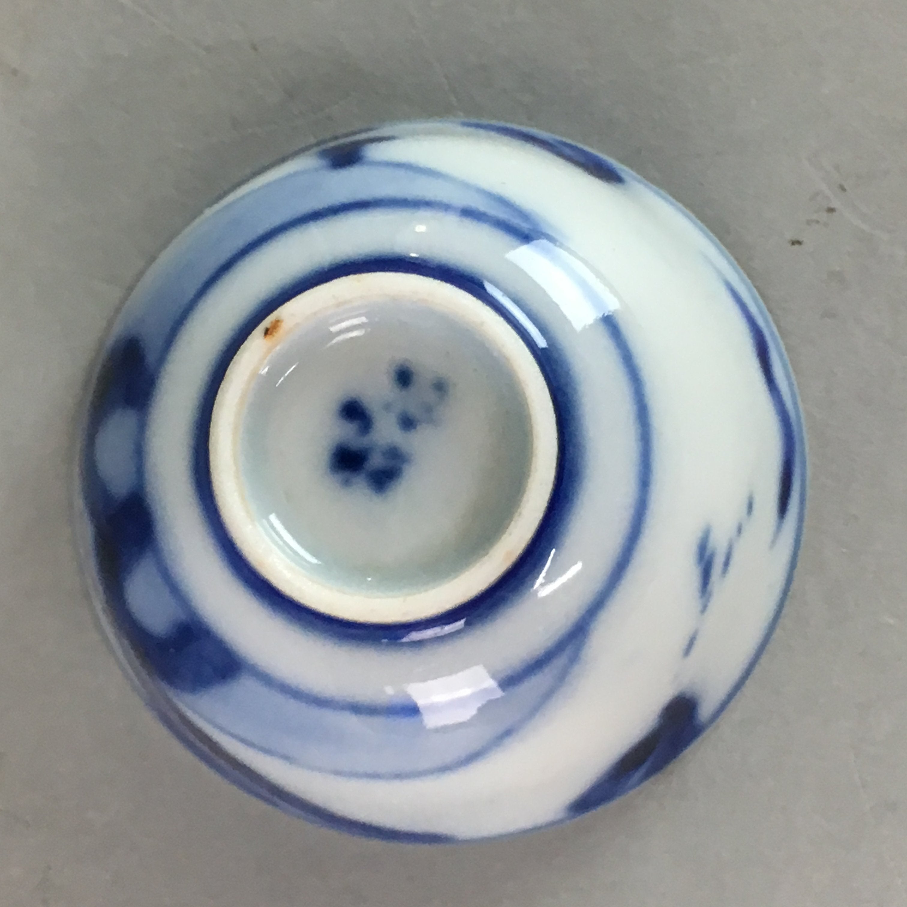 Japanese Kutani Porcelain Sake Cup Guinomi Sakazuki Vtg Signed Sometsuke GU521