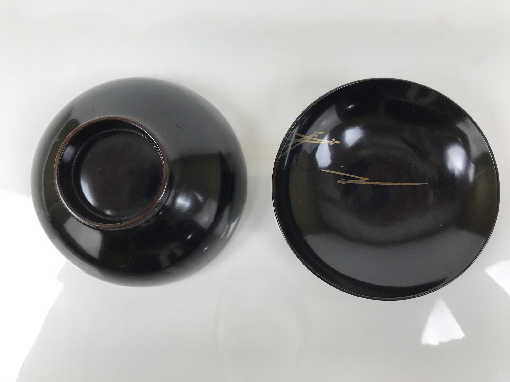 Japanese Lacquer Wood Lidded Bowl Owan Vtg Makie Black Gold Pinecone Needle LB17