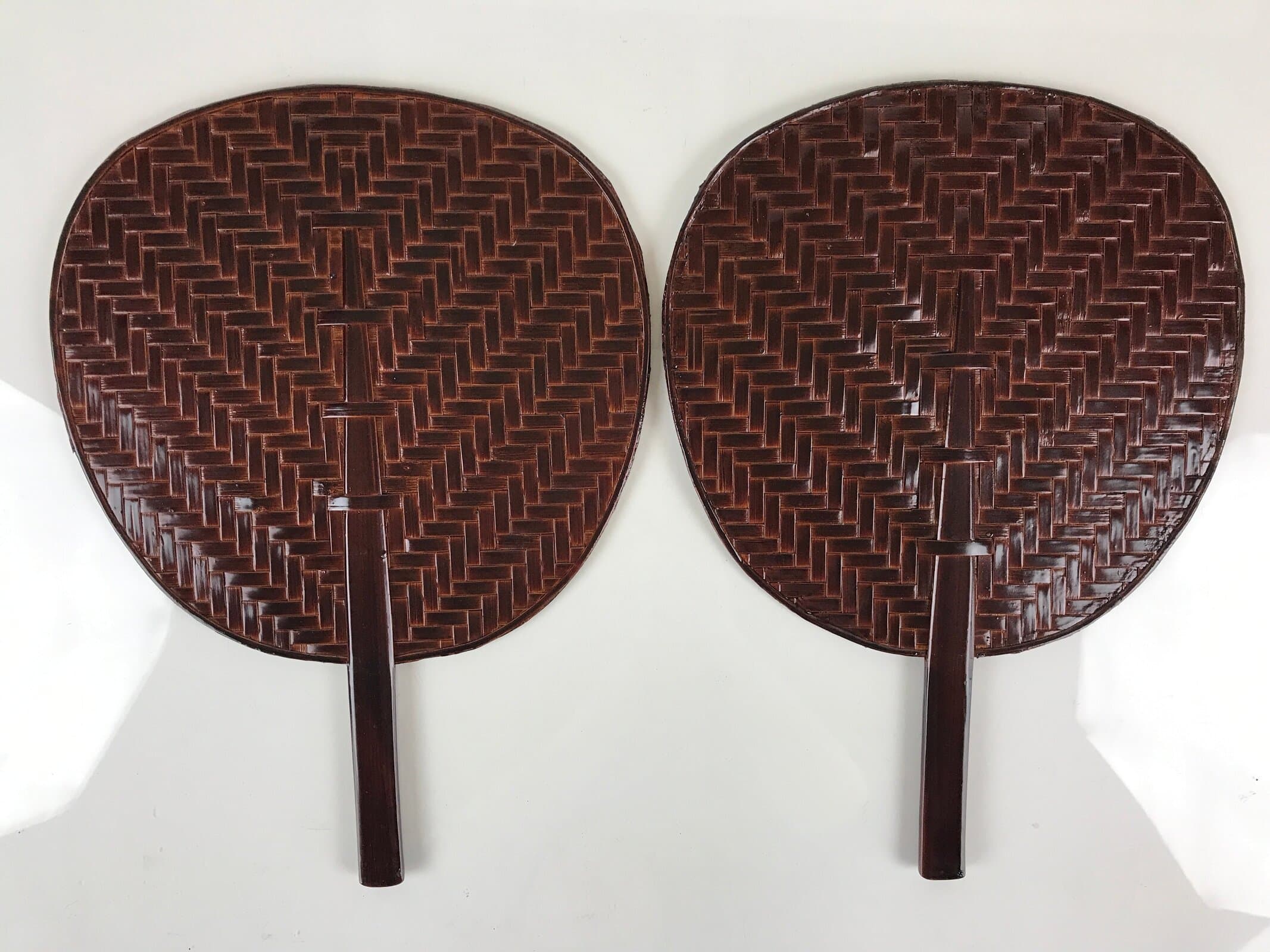 Japanese Lacquered Bamboo Fan Uchiwa Vtg Two Fan And Fan Stand Set UR825