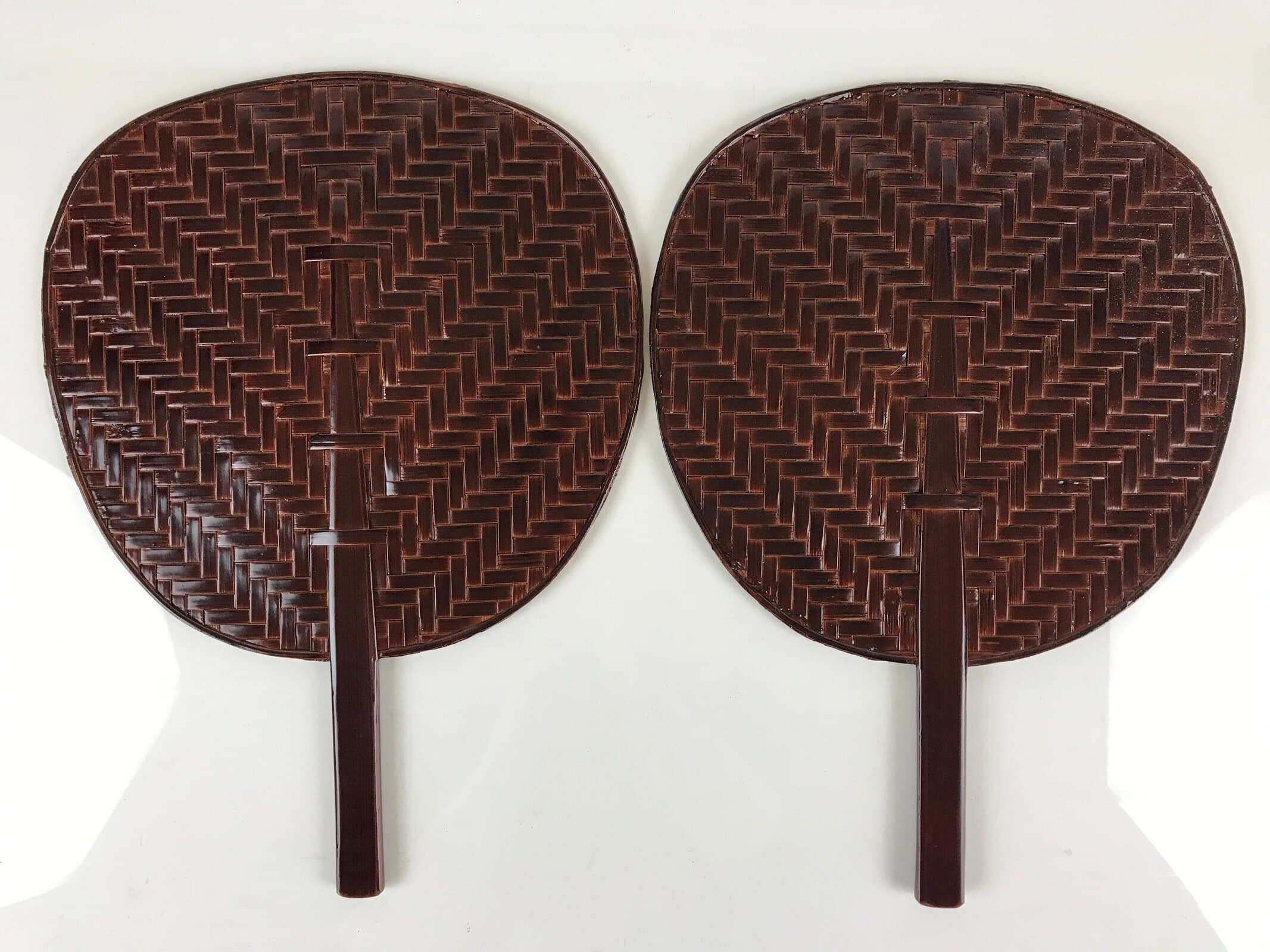Japanese Lacquered Bamboo Fan Uchiwa Vtg Two Fan And Fan Stand Set UR825