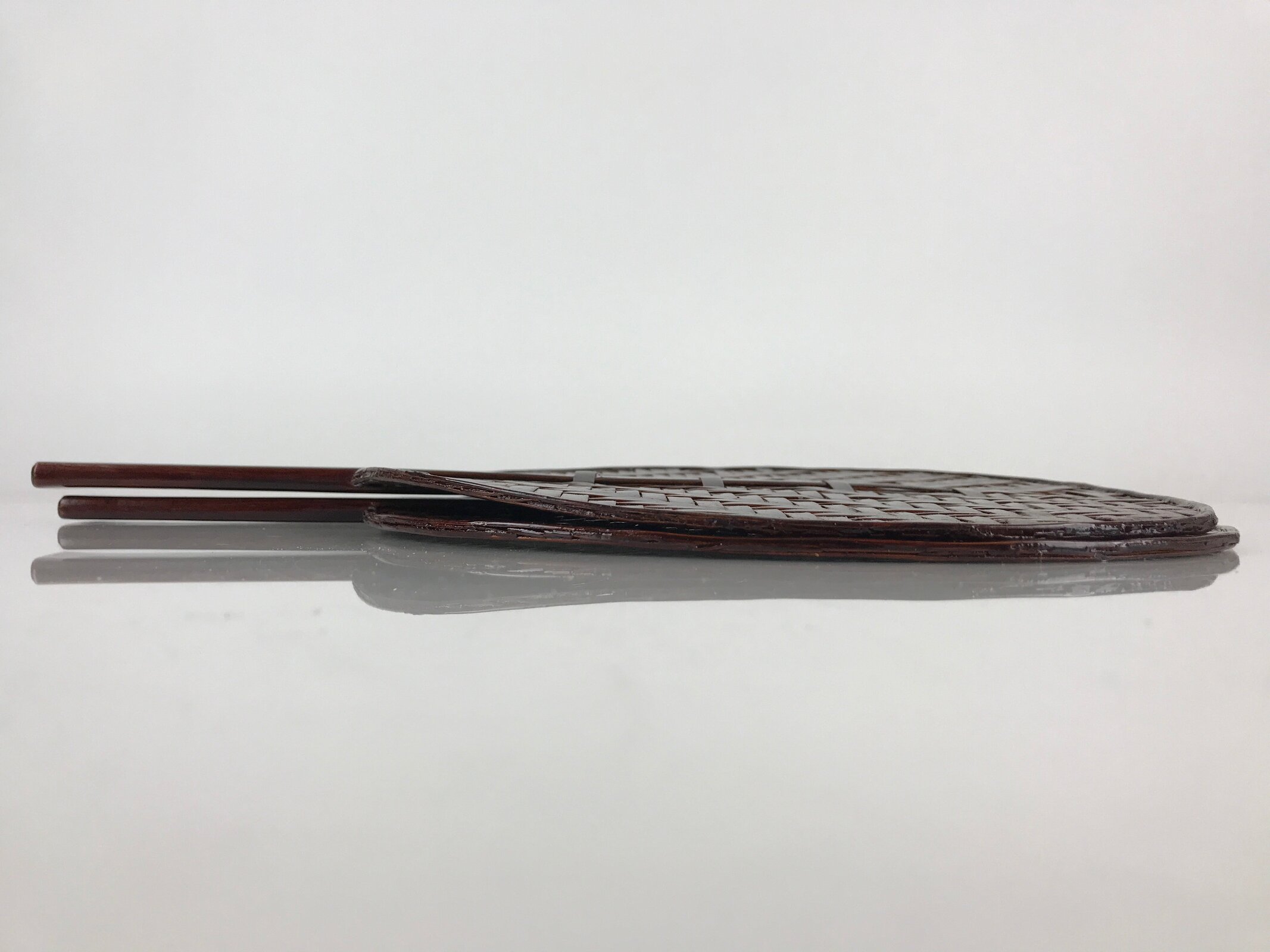 Japanese Lacquered Bamboo Fan Uchiwa Vtg Two Fan And Fan Stand Set UR825