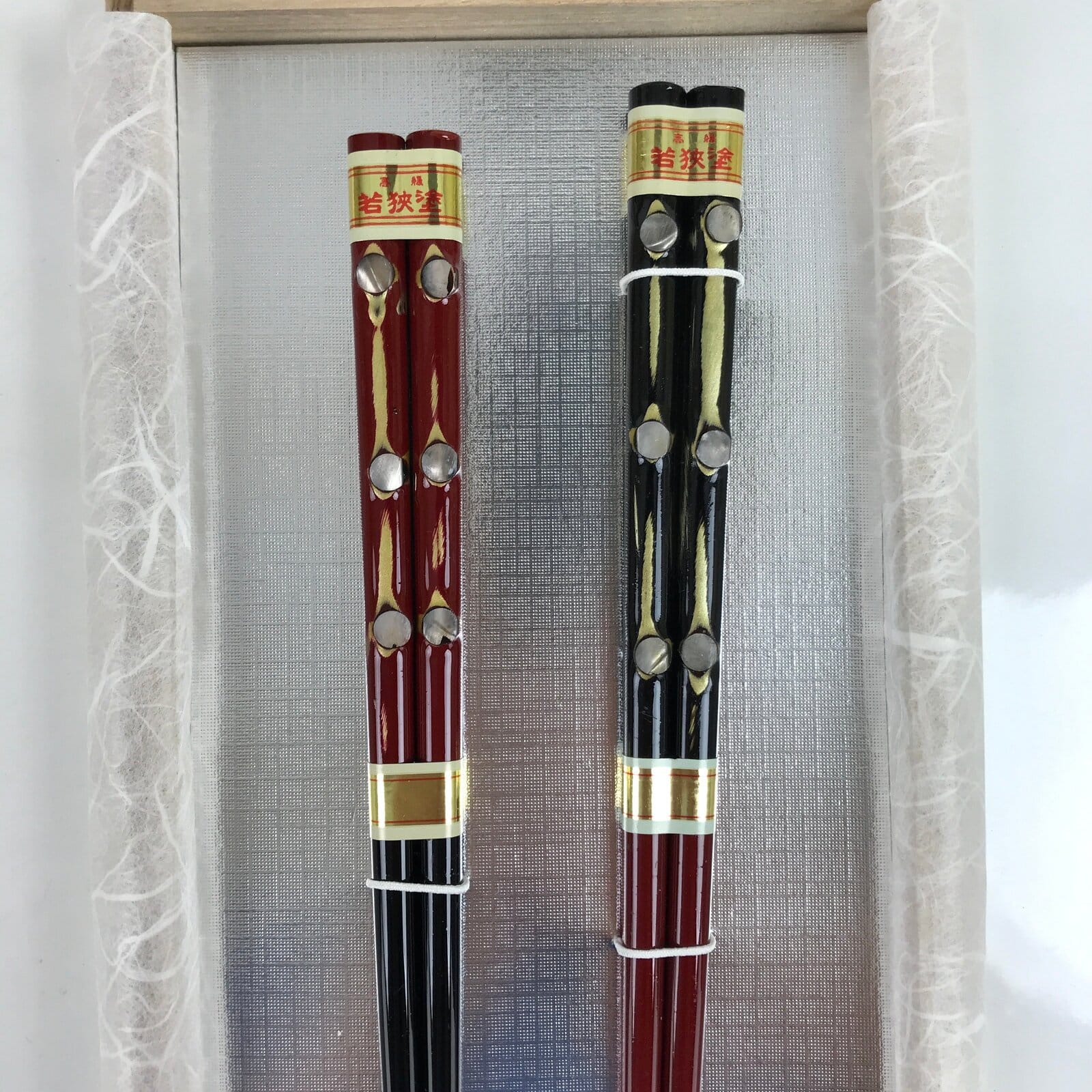 Japanese Lacquered Wooden Chopstick Pair Set Vtg Wakasa Raden Red Black L295