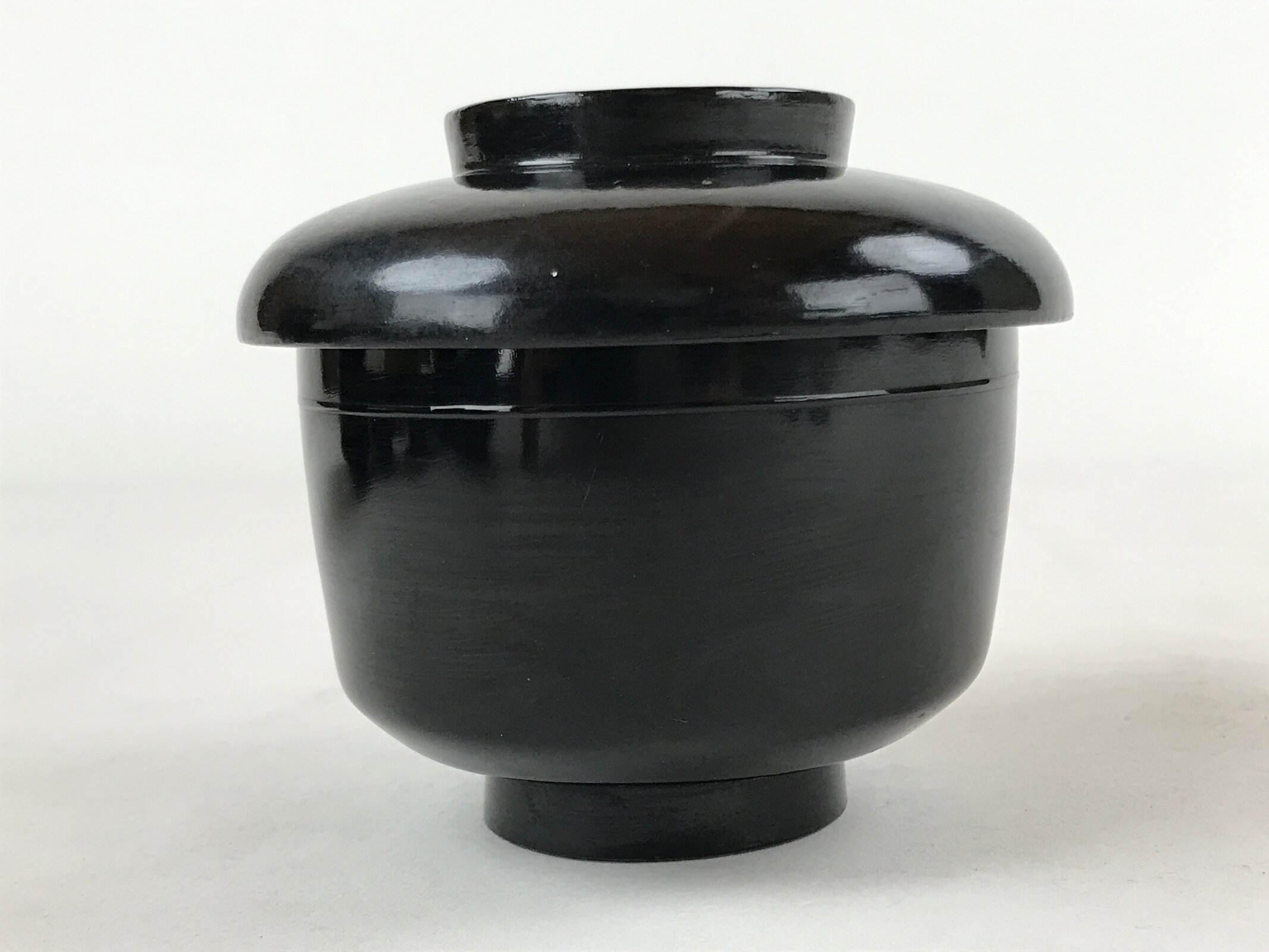 Japanese Lacquered Wooden Lidded Bowl Owan Vtg Rice Soup Dish Red Black LB94