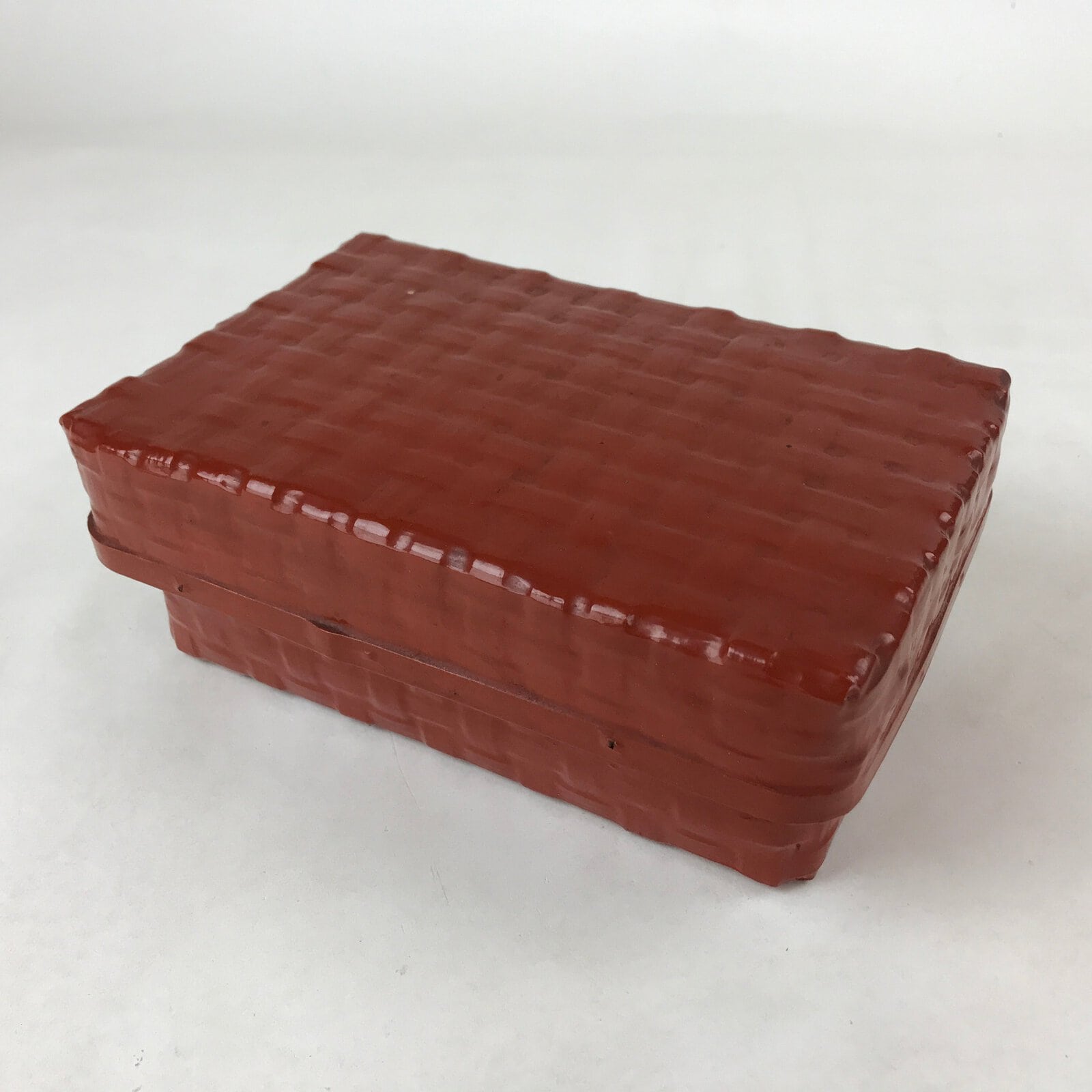 Japanese Lacquered Woven Bamboo Rantai Lidded Box Vtg Washi Paper Lined Red L116