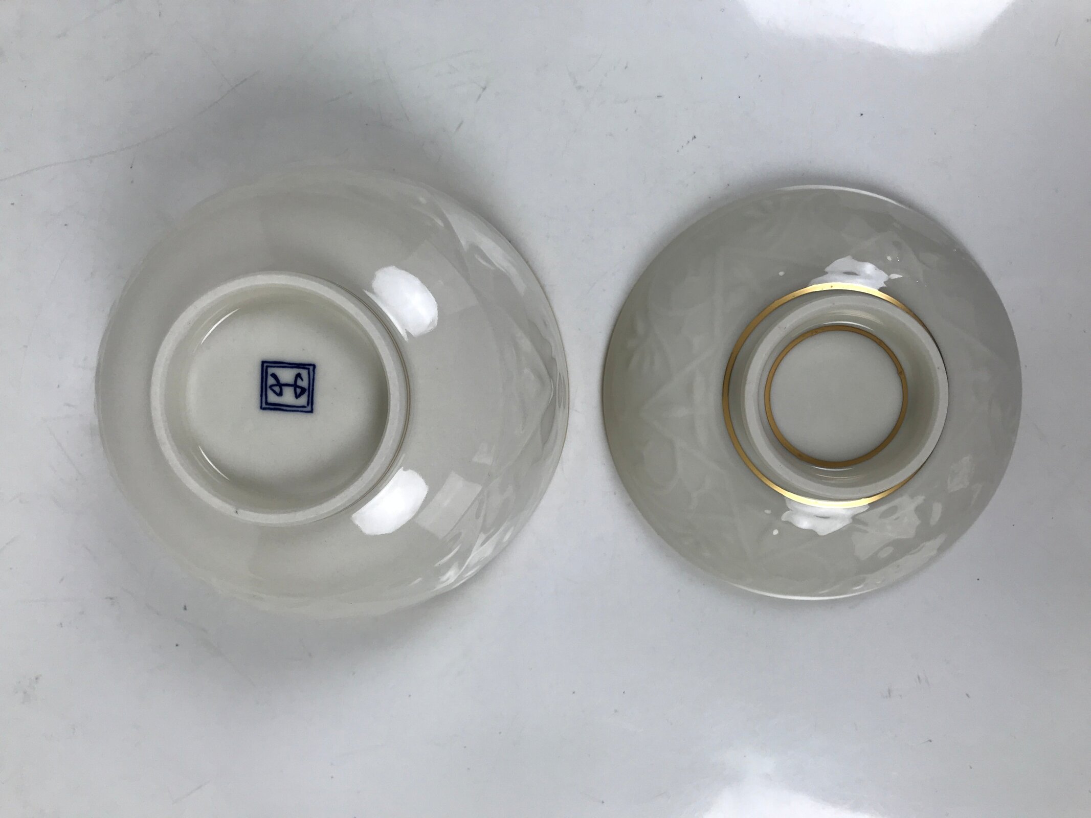 Japanese Mino Ware Porcelain Lidded Bowl Vtg White Red Gold Peony Flower Y422