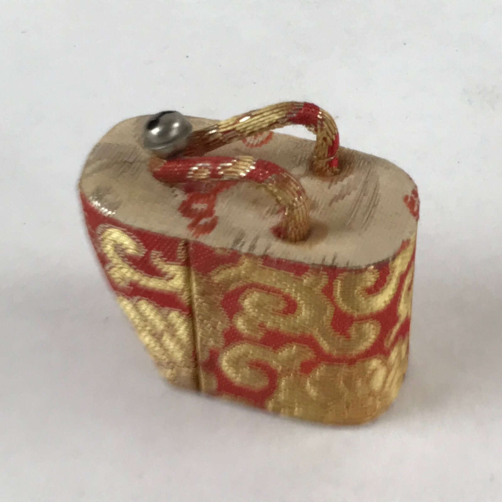 Japanese Mokumekomi Okobo Miniature Figurine Vtg Tall Geta Wood Red Gold JK662