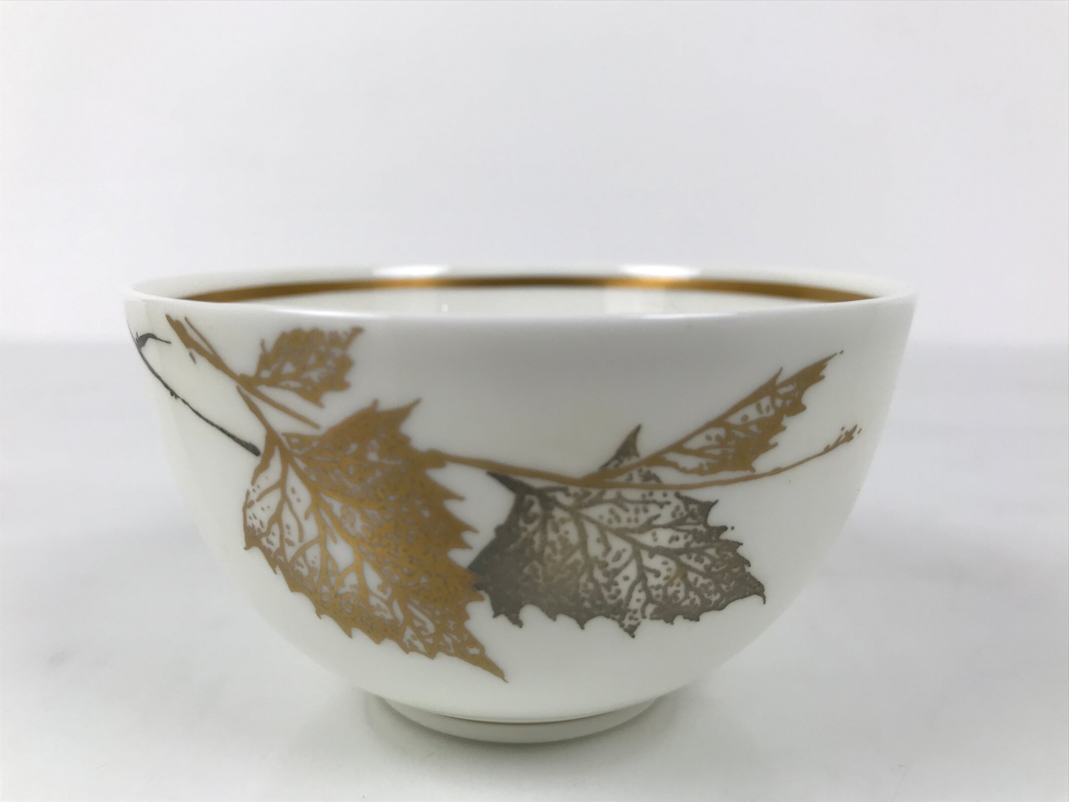 Japanese Narumi Porcelain Yunomi Teacup Pottery Vtg White Brown Gold Leaf TC617