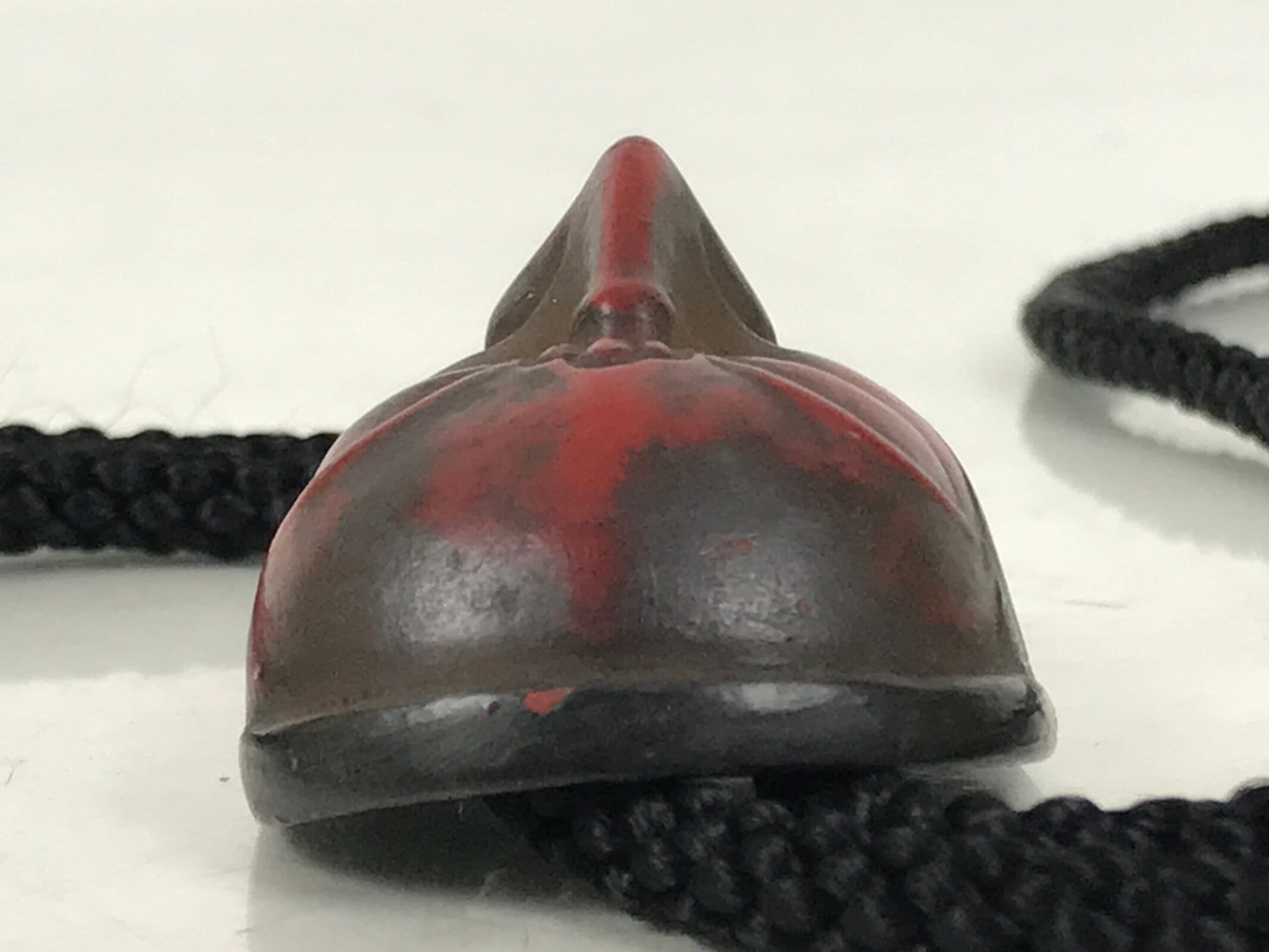 Japanese Noh Mask Western Bolo Tie Vtg Netsuke Slide Metal Tips Red Black JK886