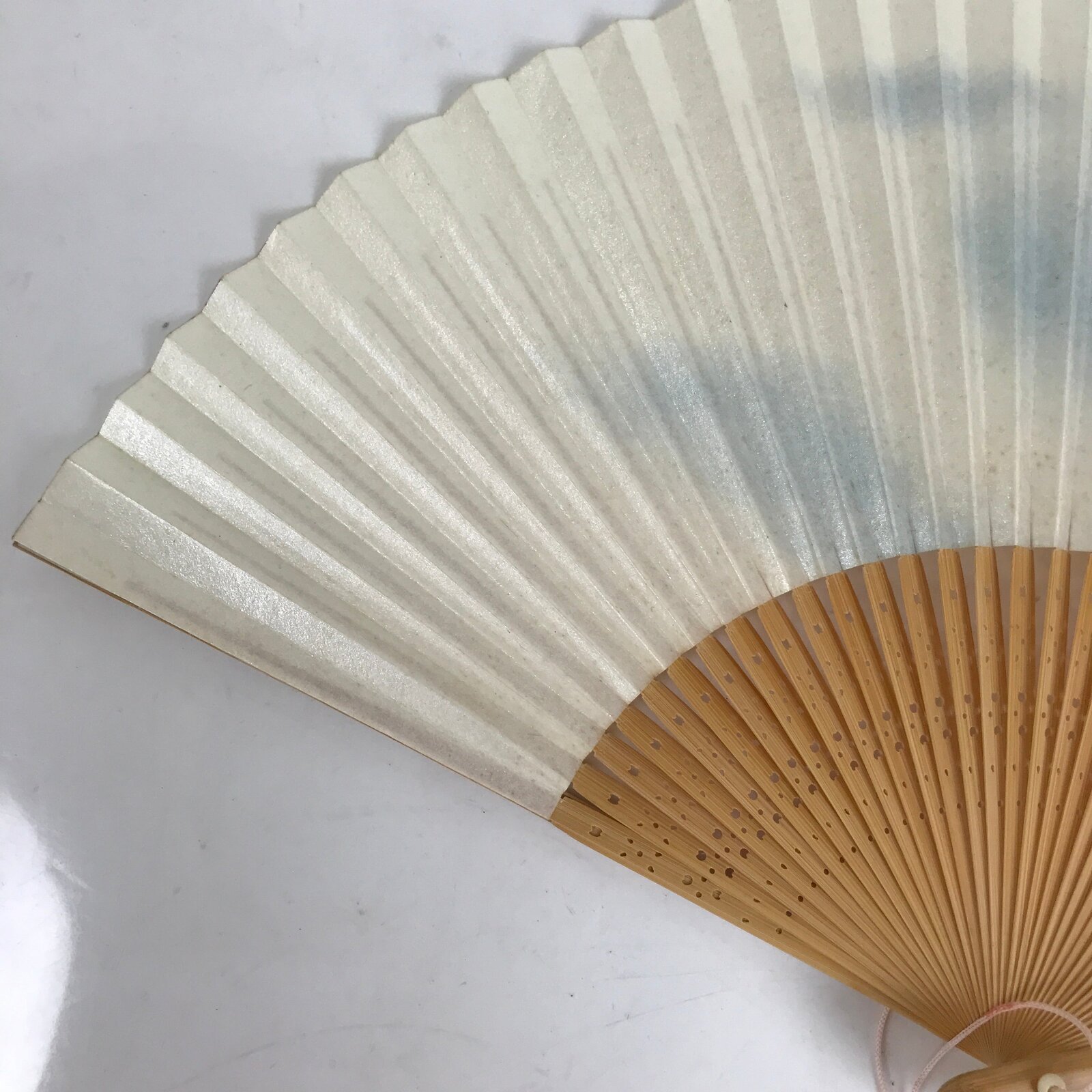 Japanese Paper Folding Fan Sensu Vtg Bamboo Frame Blue White Leaves 4D857