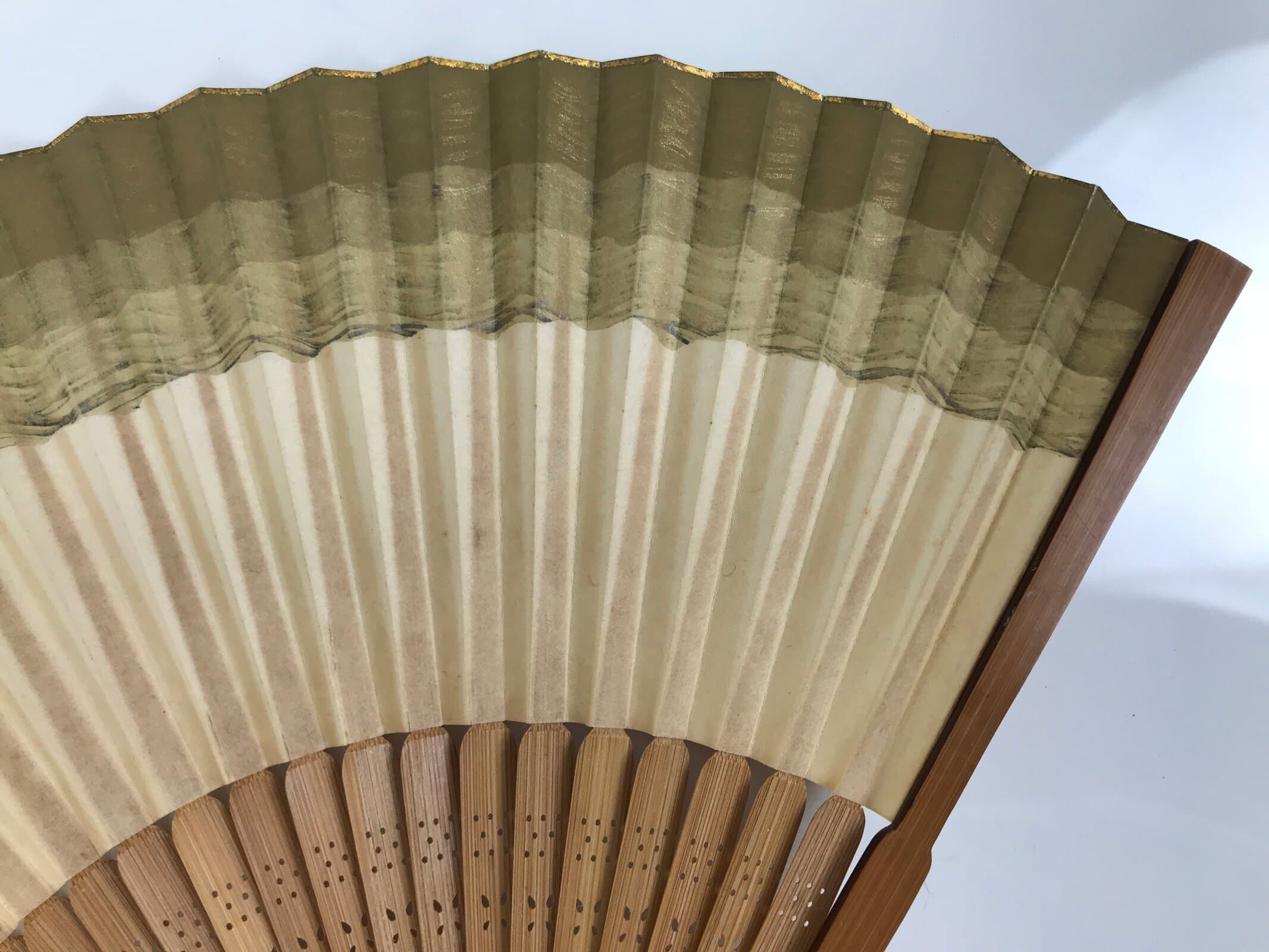 Japanese Paper Folding Fan Sensu Vtg Bamboo Frame Brown Gradient Gold Edge 4D976