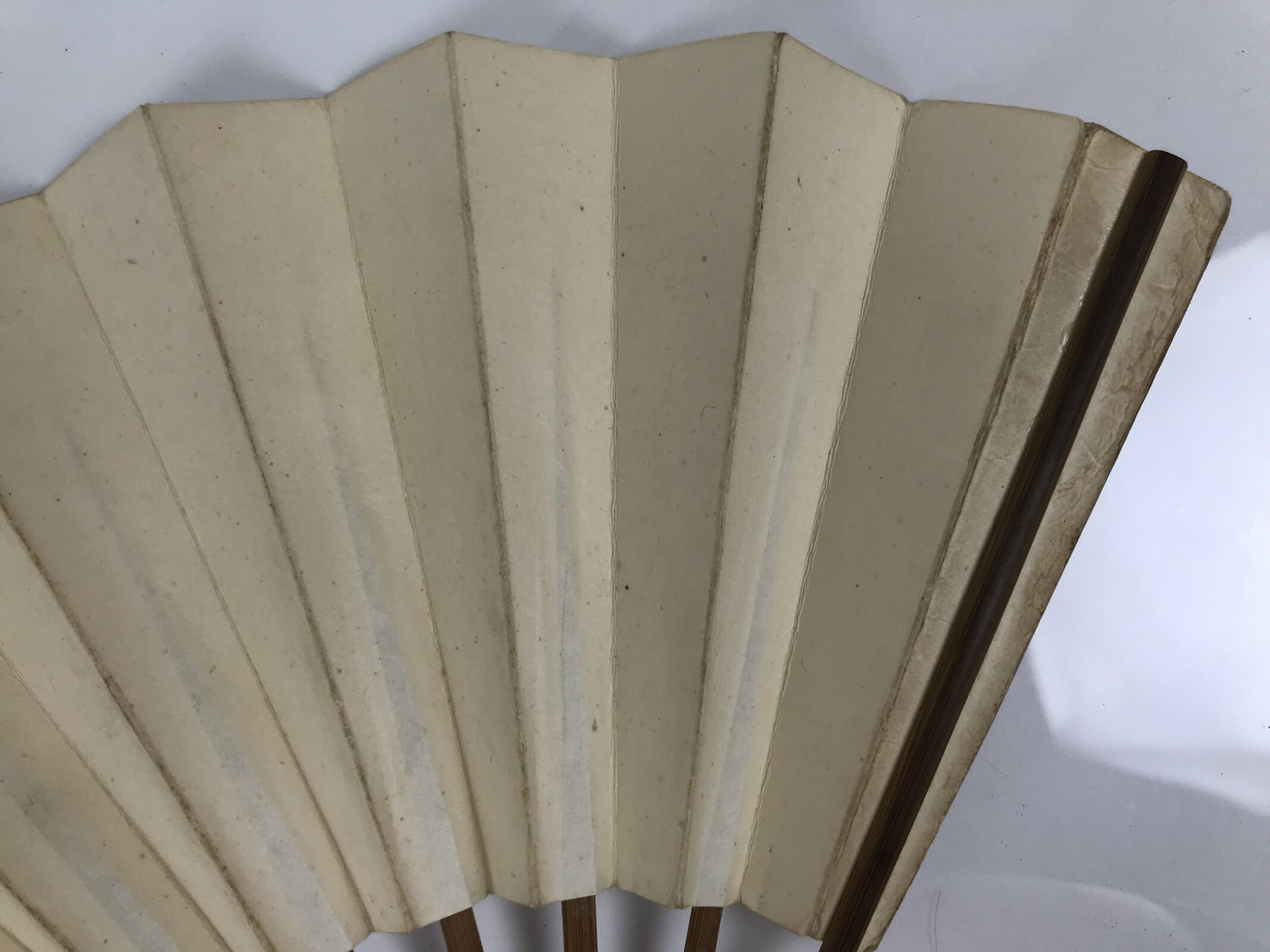 Japanese Paper Folding Fan Sensu Vtg Bamboo Frame White Flower Mountain 5D30