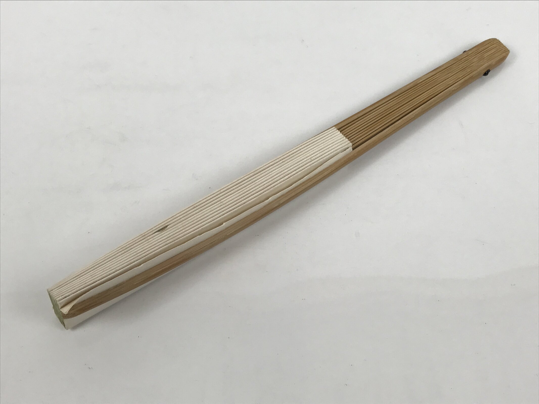 Japanese Paper Folding Fan Sensu Vtg Bamboo Frame White Gold Kamon Crest 5D18