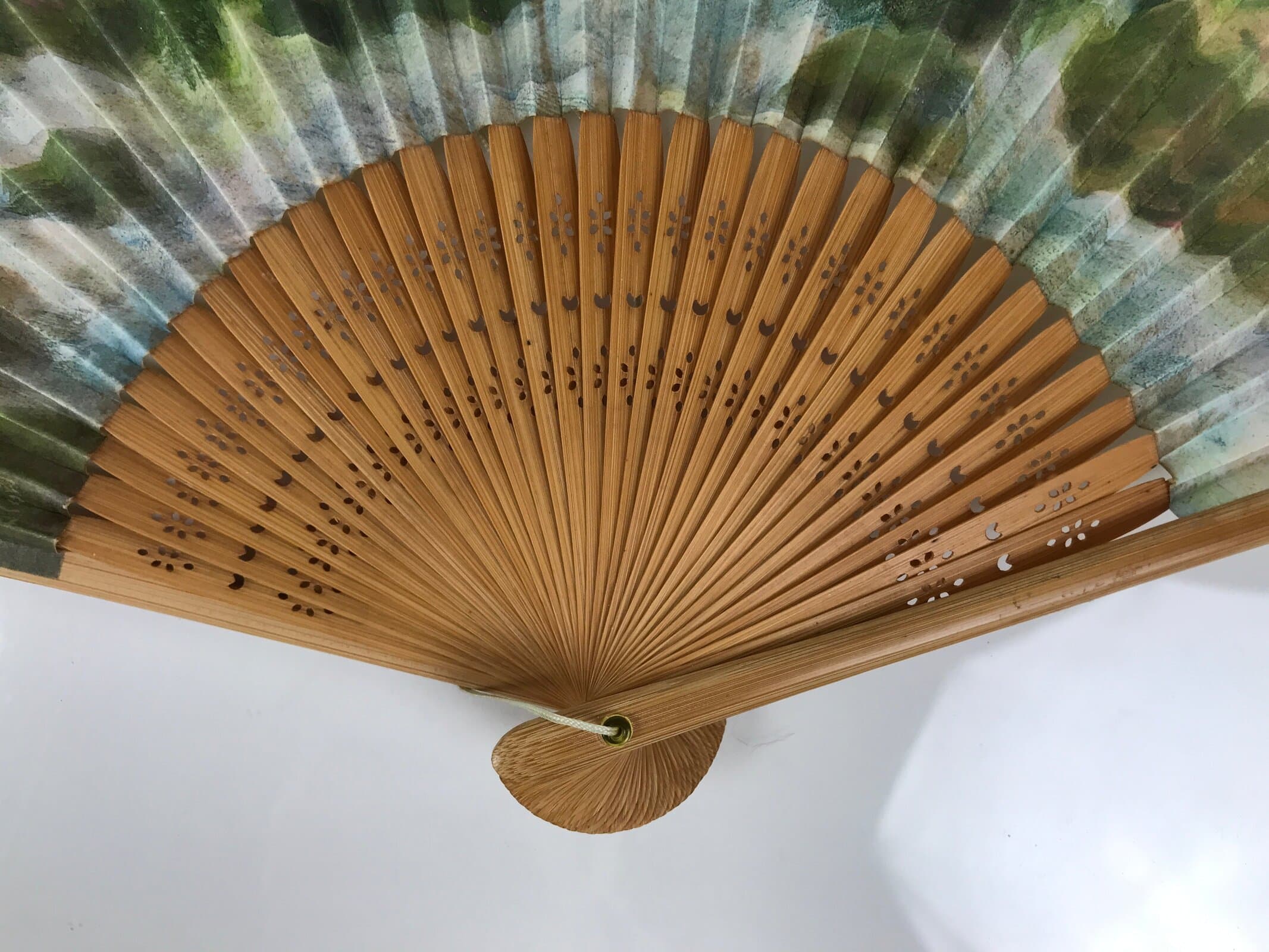 Japanese Paper Folding Fan Vtg Sensu Bamboo Frame River Cherry Blossom 4D981