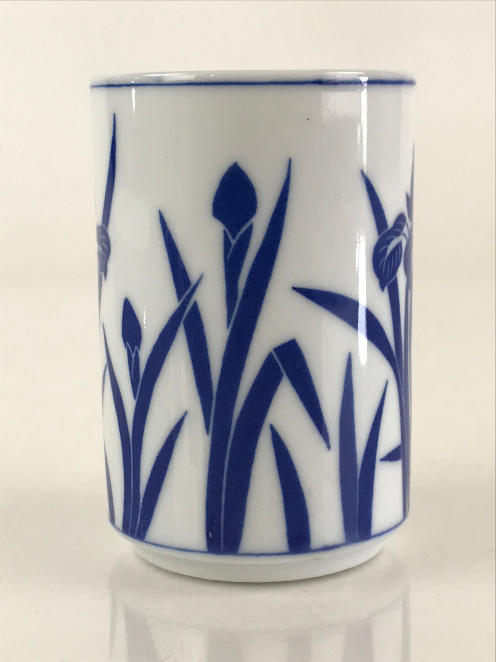 Japanese Porcelain Arita Ware Teacup Yunomi Vtg Blue Sometsuke Iris Sencha TC318