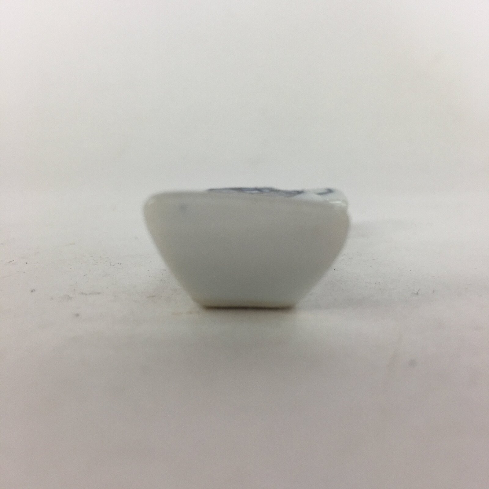 Japanese Porcelain Chopstick Rest Holder Vtg Blue Ribbon Tied Shape Hashioki CR2