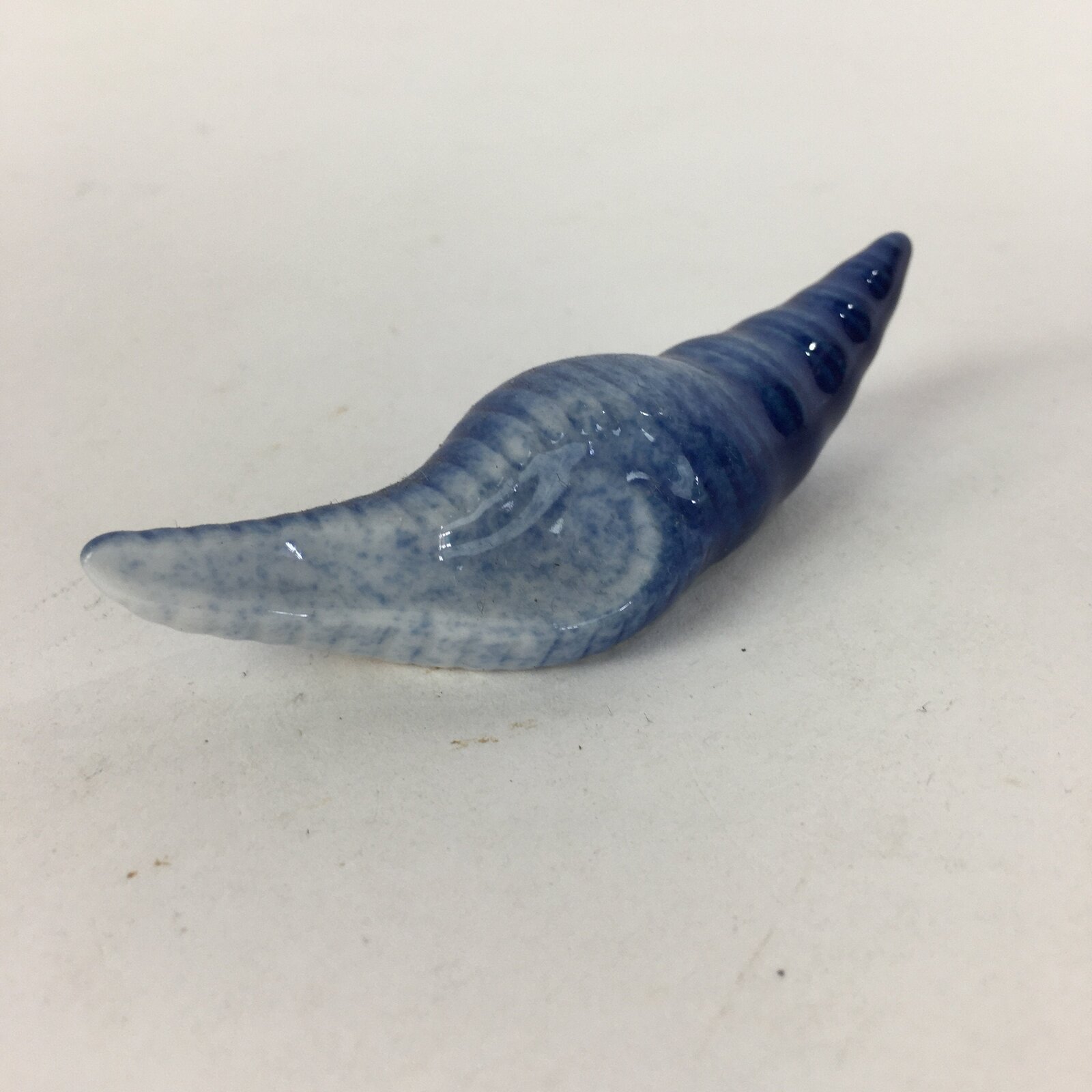 Japanese Porcelain Chopstick Rest Holder Vtg Blue Shell Shape Hashioki CR245