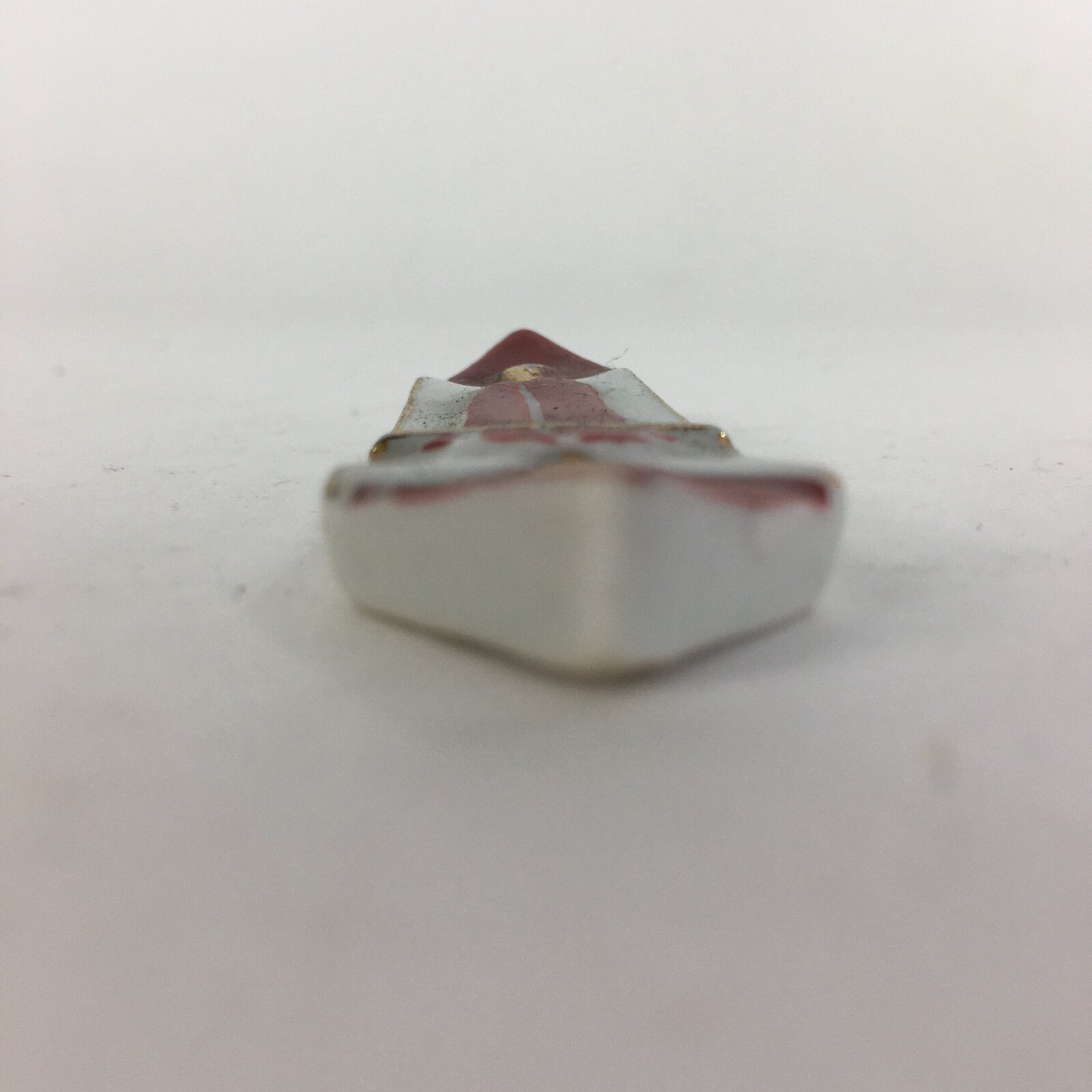 Japanese Porcelain Chopstick Rest Holder Vtg Japanese Noshi Lucky Charm CR230